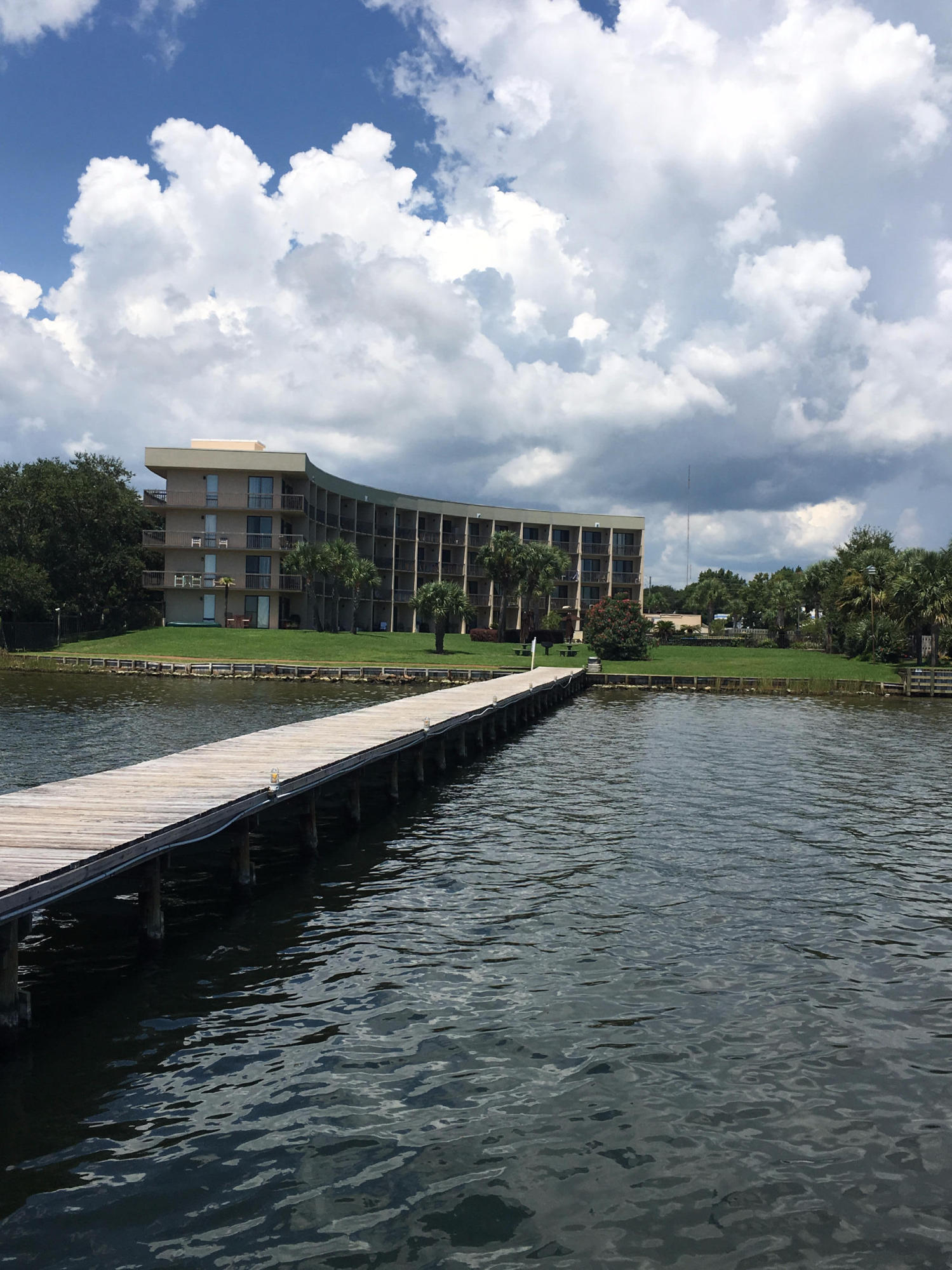 PIRATES BAY PH 1 - Residential