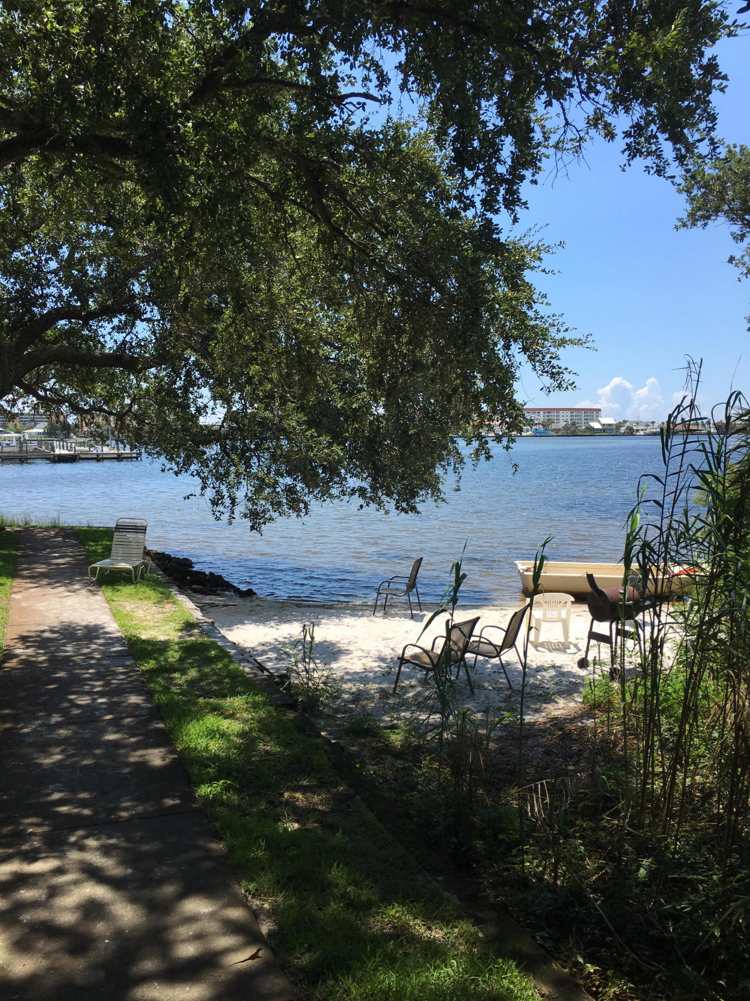 PIRATES BAY PH 1 - Residential