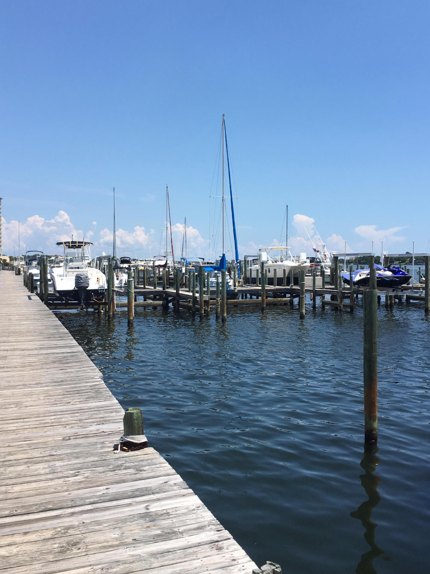 PIRATES BAY PH 1 - Residential