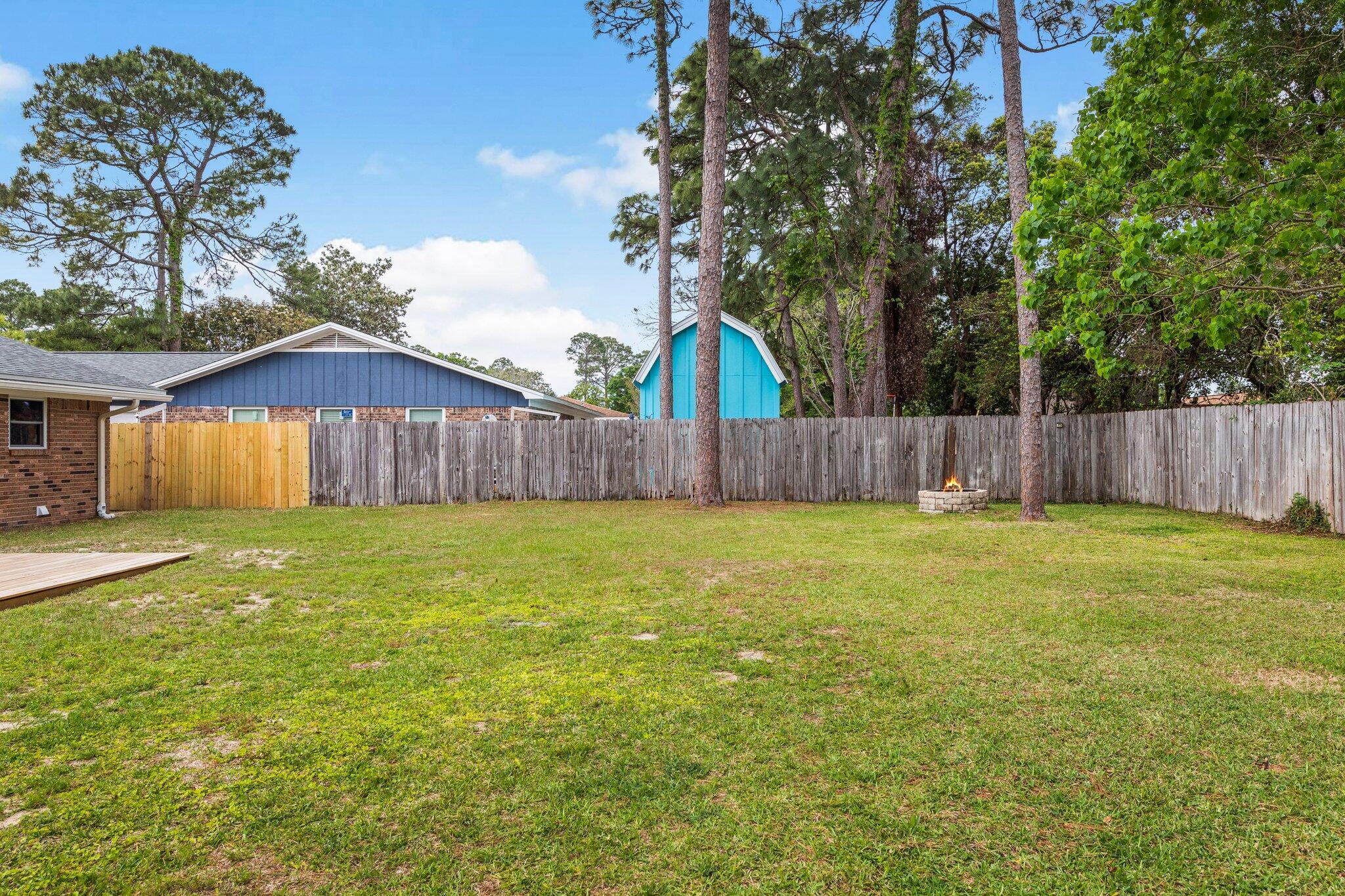 PALM ESTATES UNIT 3 - Residential Lease