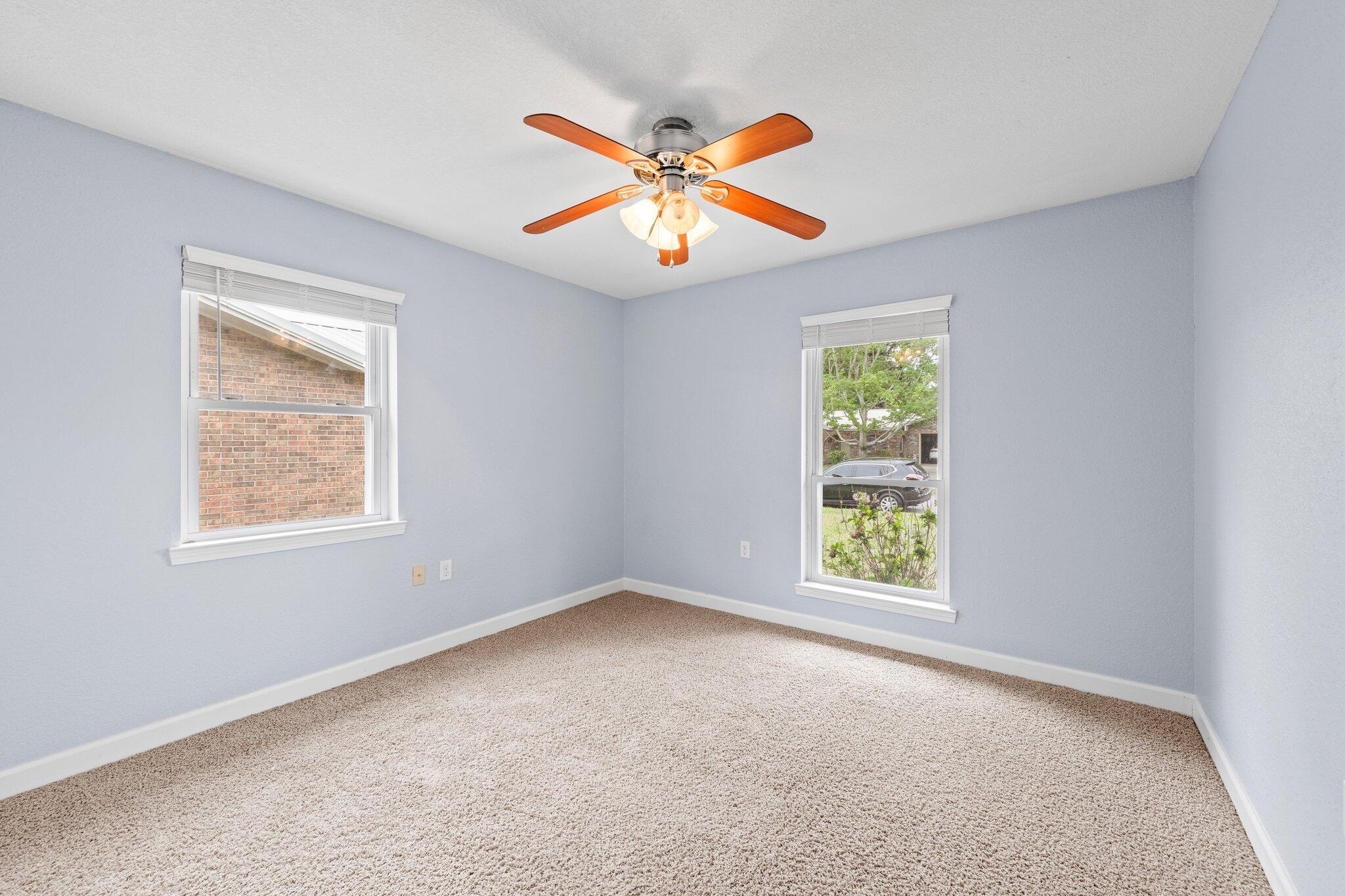 PALM ESTATES UNIT 3 - Residential Lease