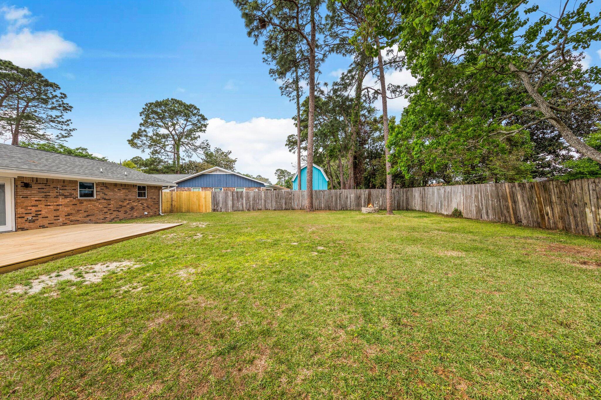 PALM ESTATES UNIT 3 - Residential Lease
