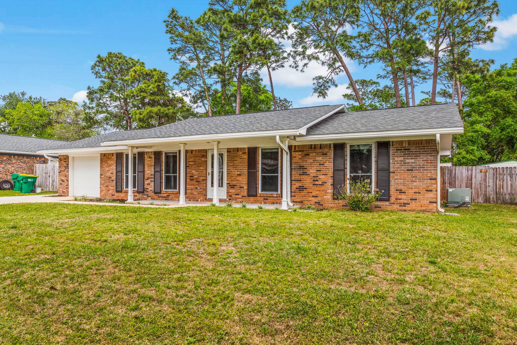 PALM ESTATES UNIT 3 - Residential Lease