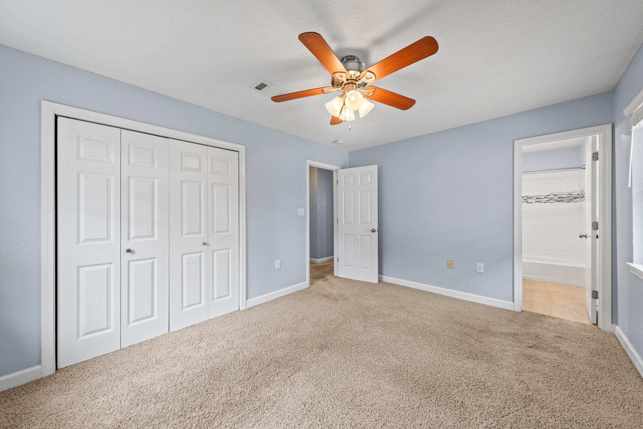PALM ESTATES UNIT 3 - Residential Lease