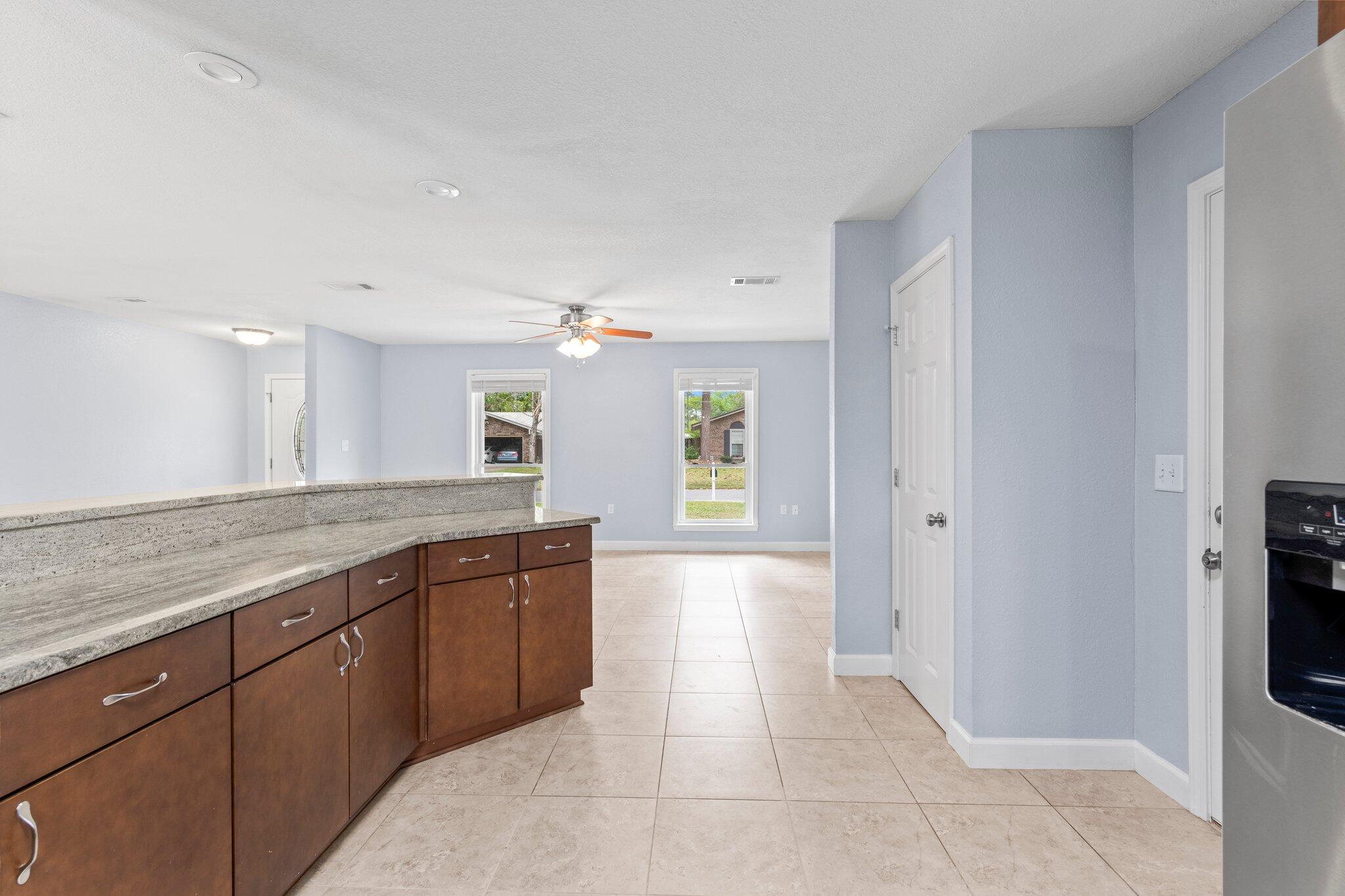 PALM ESTATES UNIT 3 - Residential Lease