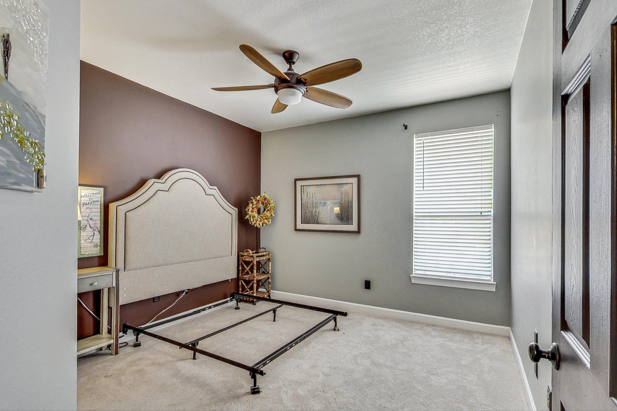 INDIAN LAKE - Residential