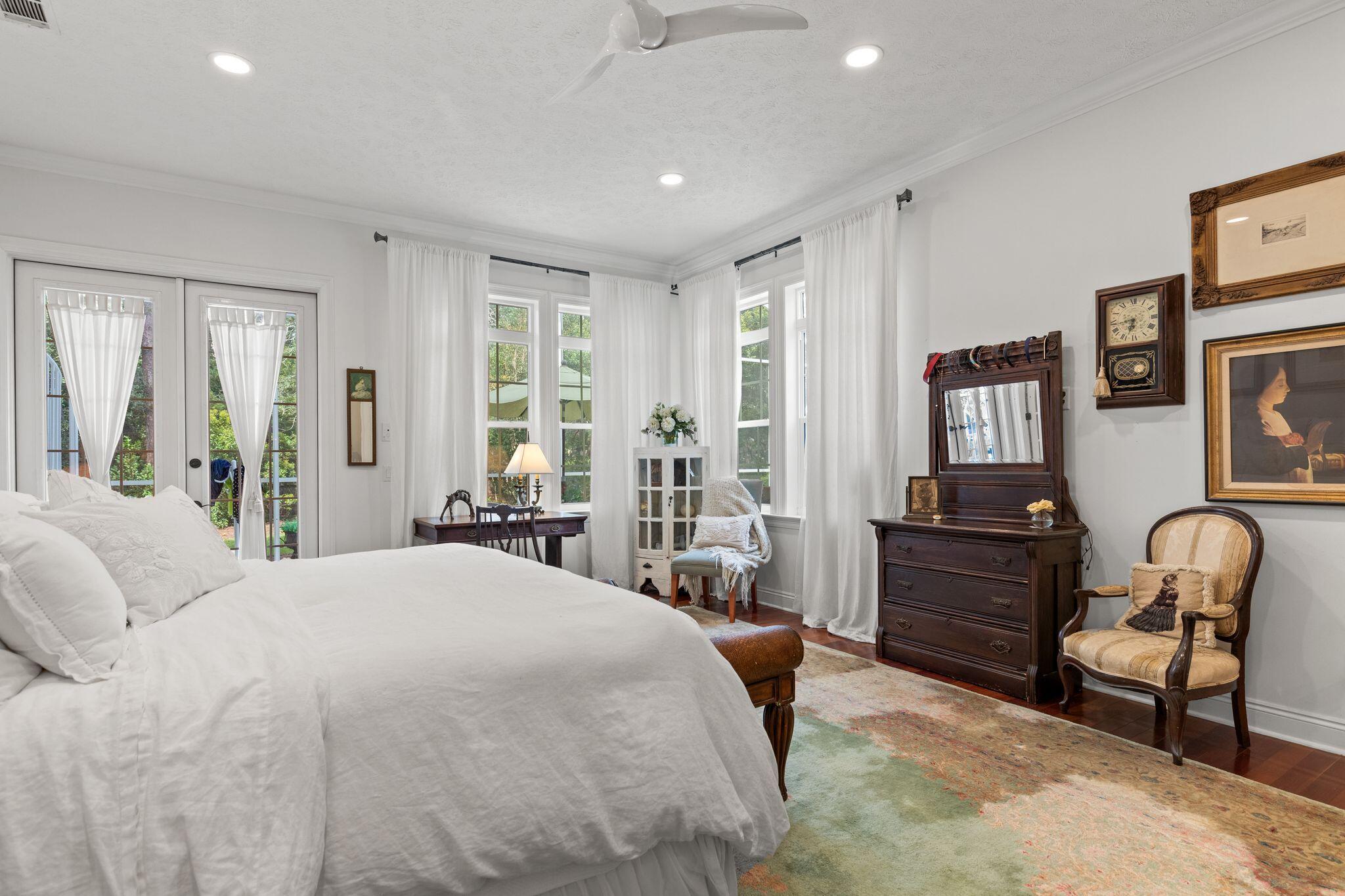 SEABREEZE - Residential