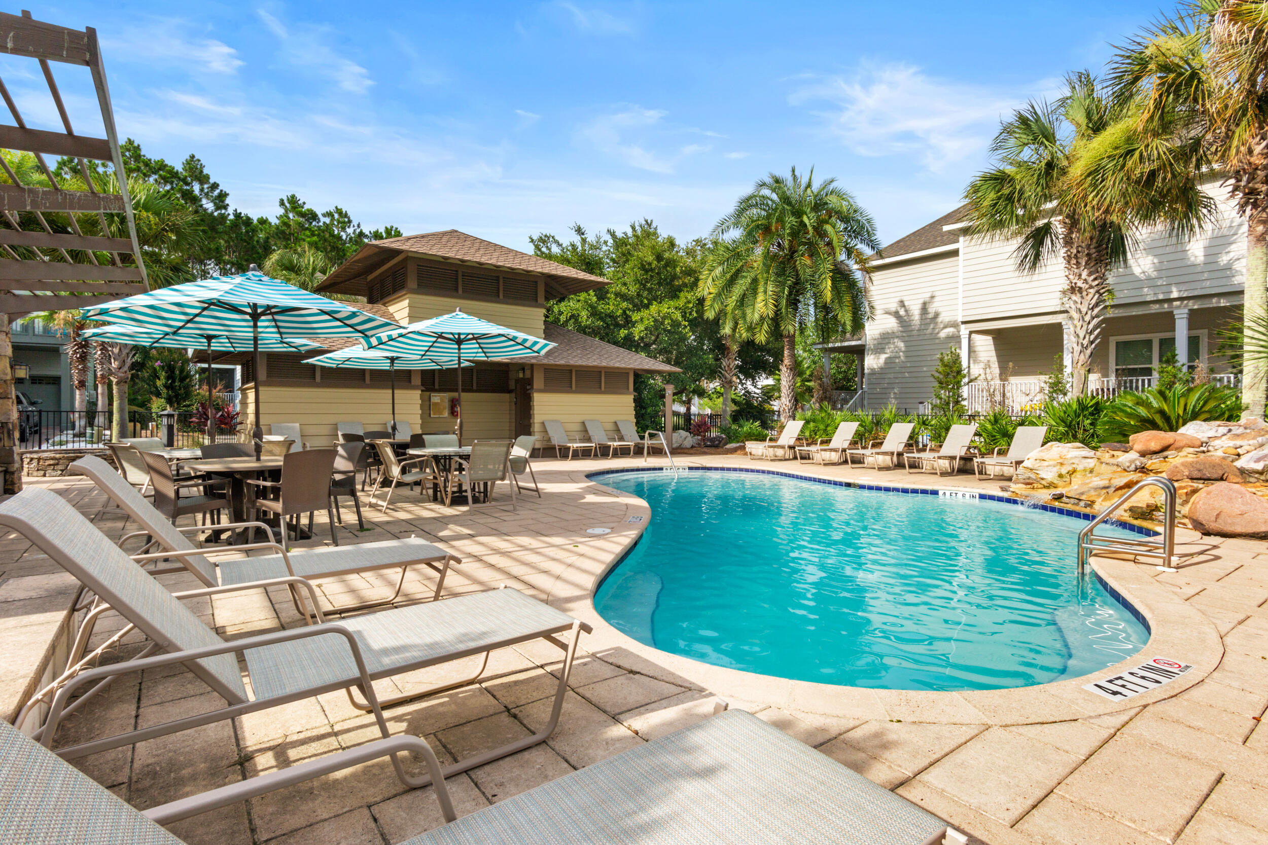 SANTA ROSA GOLF VILLAS - Residential