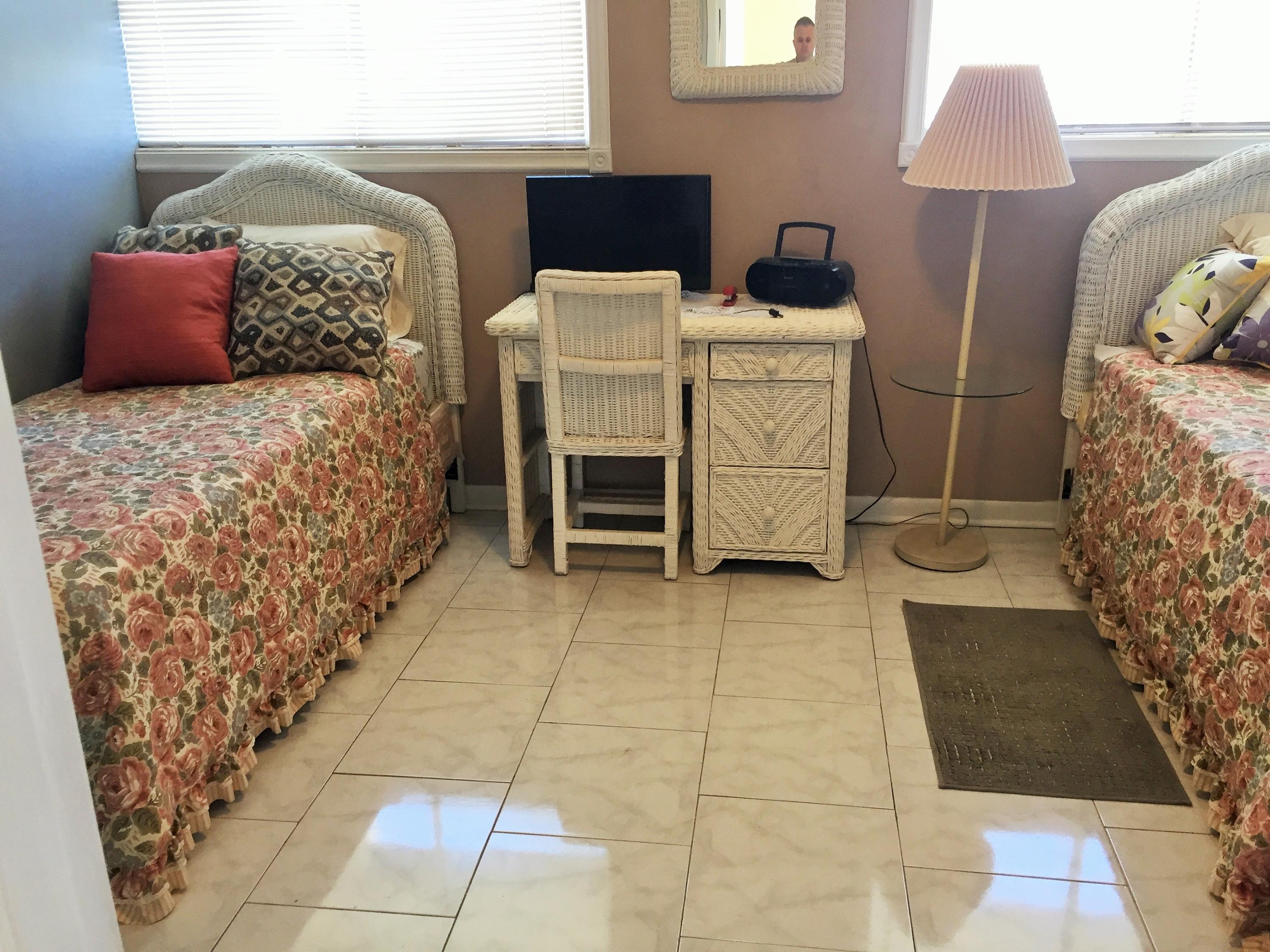 SEA PALM CONDO - Residential