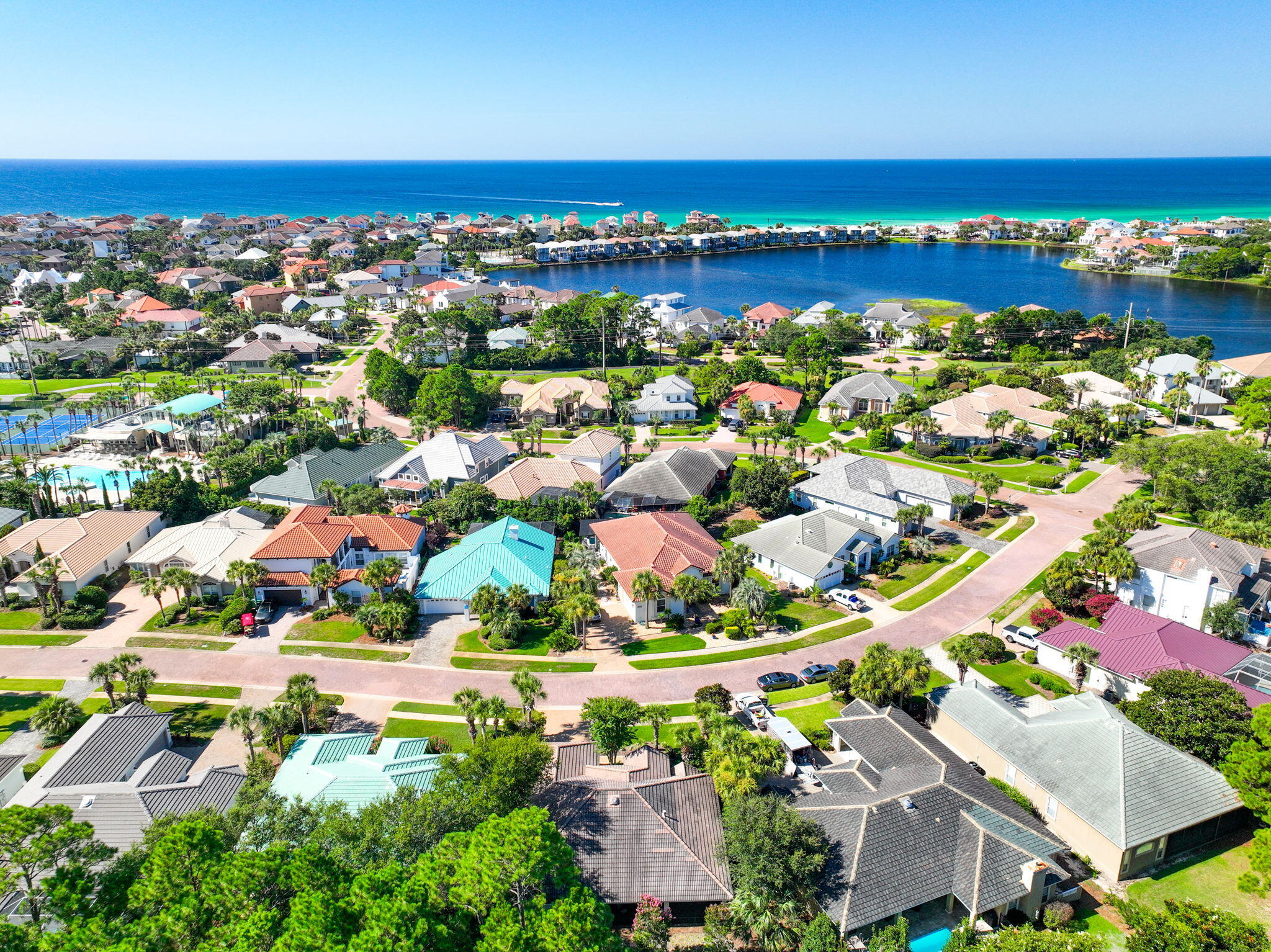 4735 Papaya Park