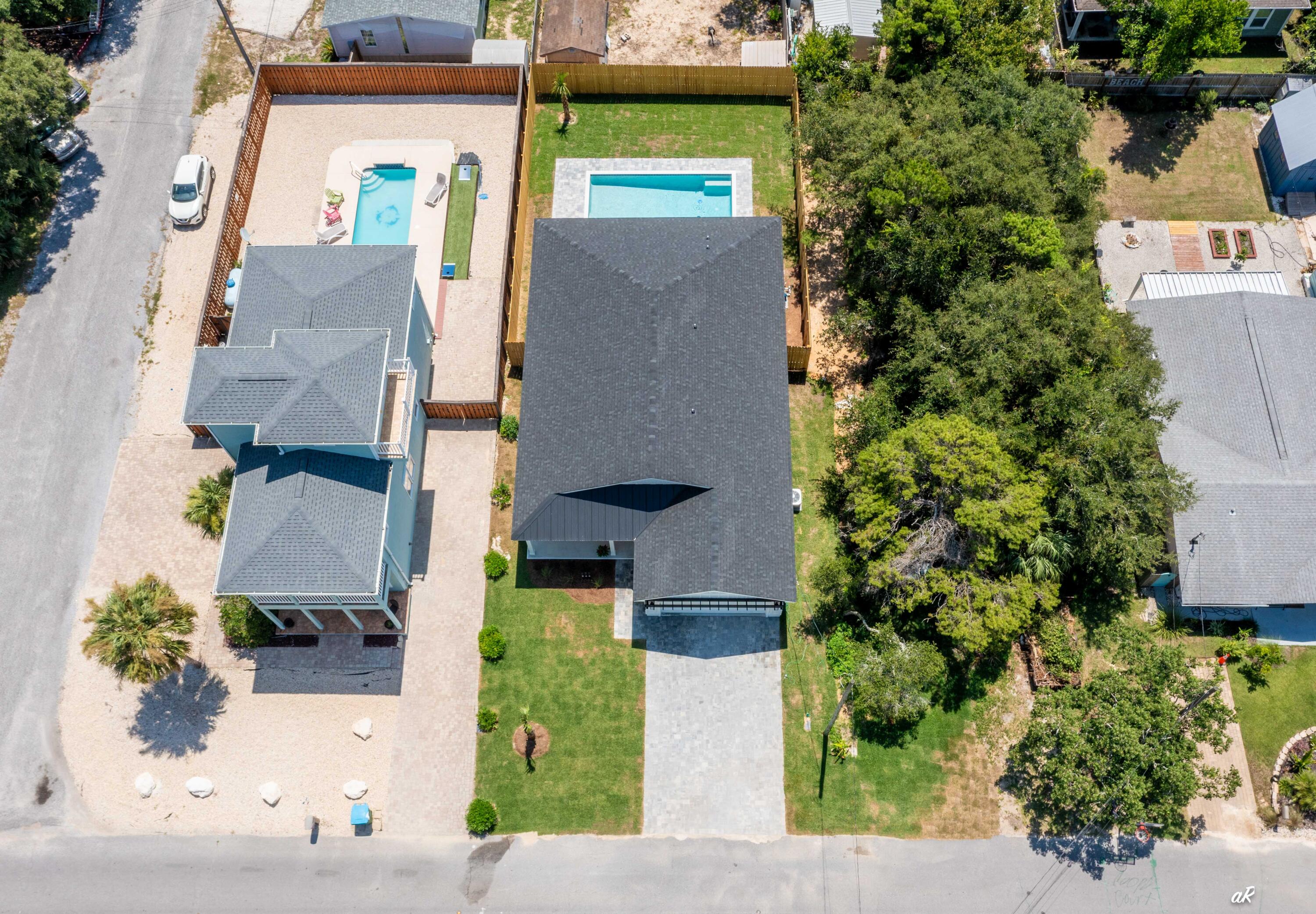 LAGUNA BEACH 8TH ADDN - Residential