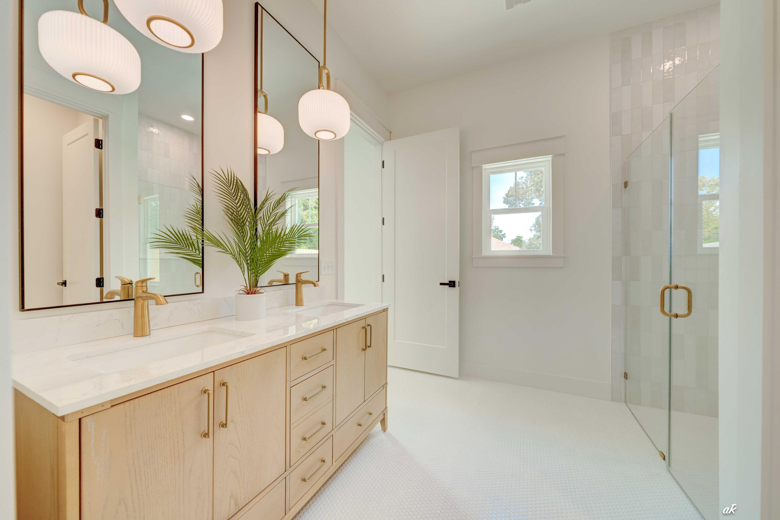 LAGUNA BEACH 8TH ADDN - Residential