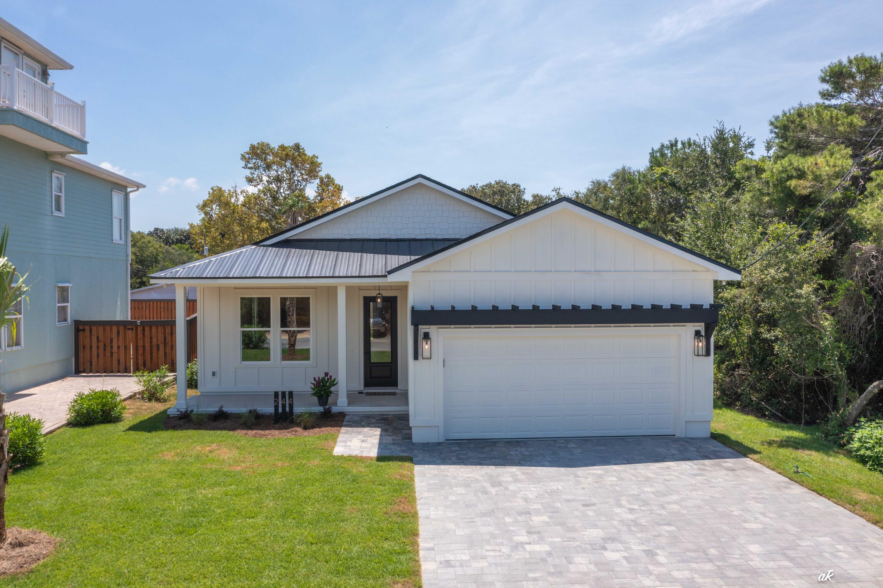 LAGUNA BEACH 8TH ADDN - Residential