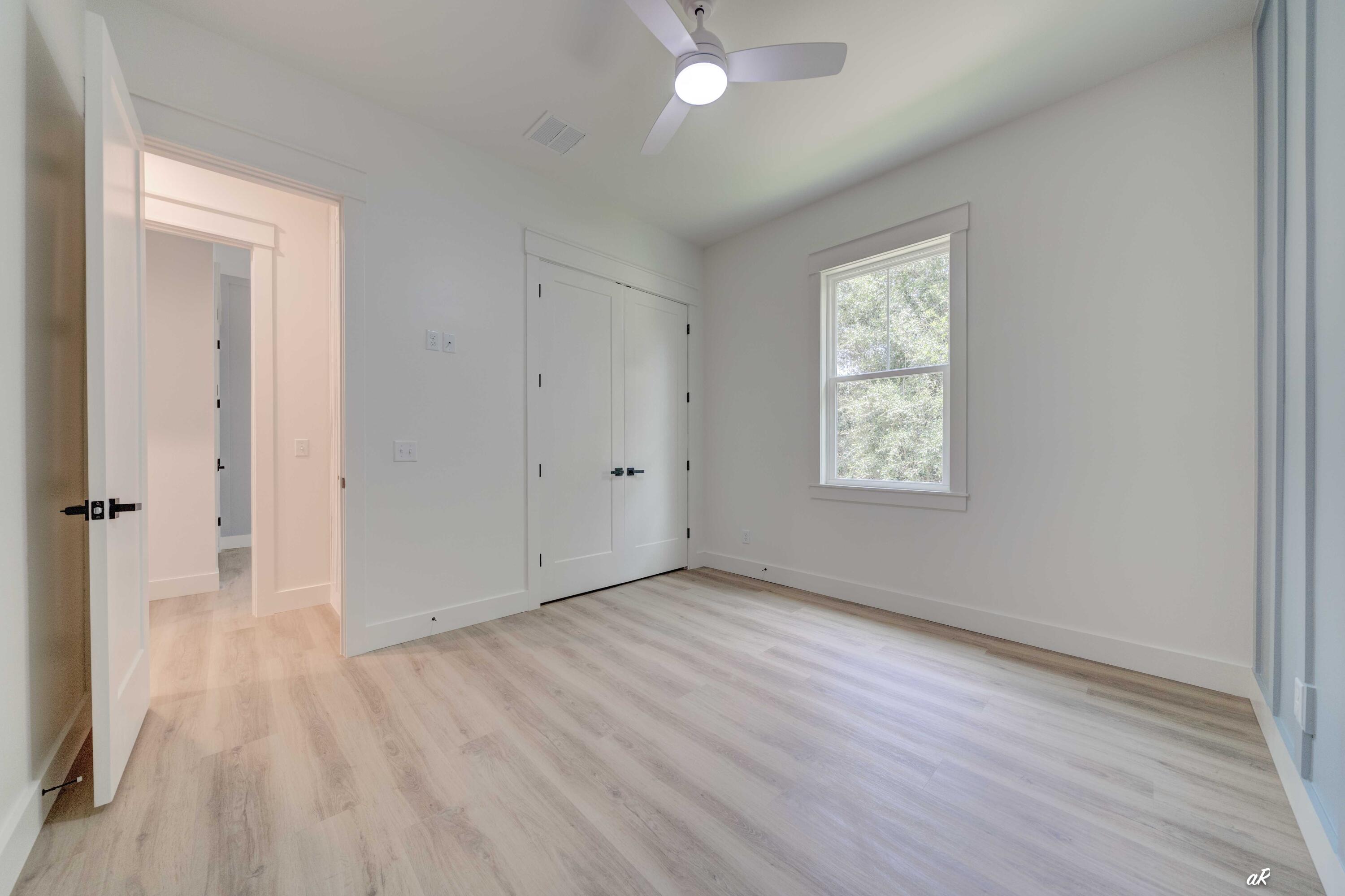 LAGUNA BEACH 8TH ADDN - Residential