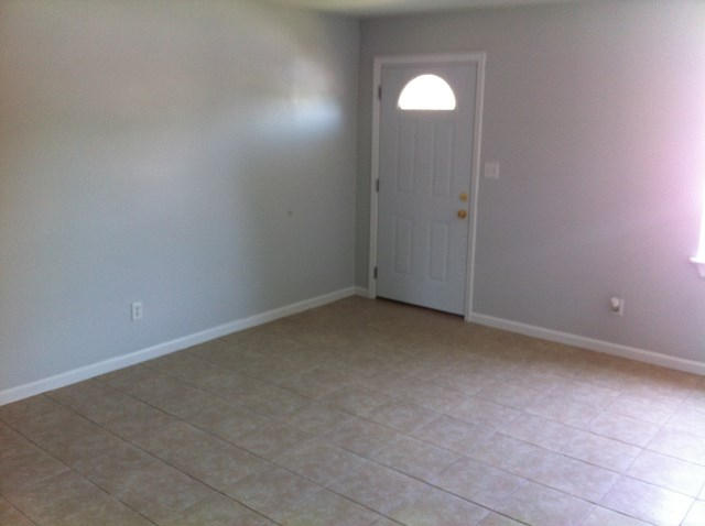 PORT DIXIE - Residential Lease