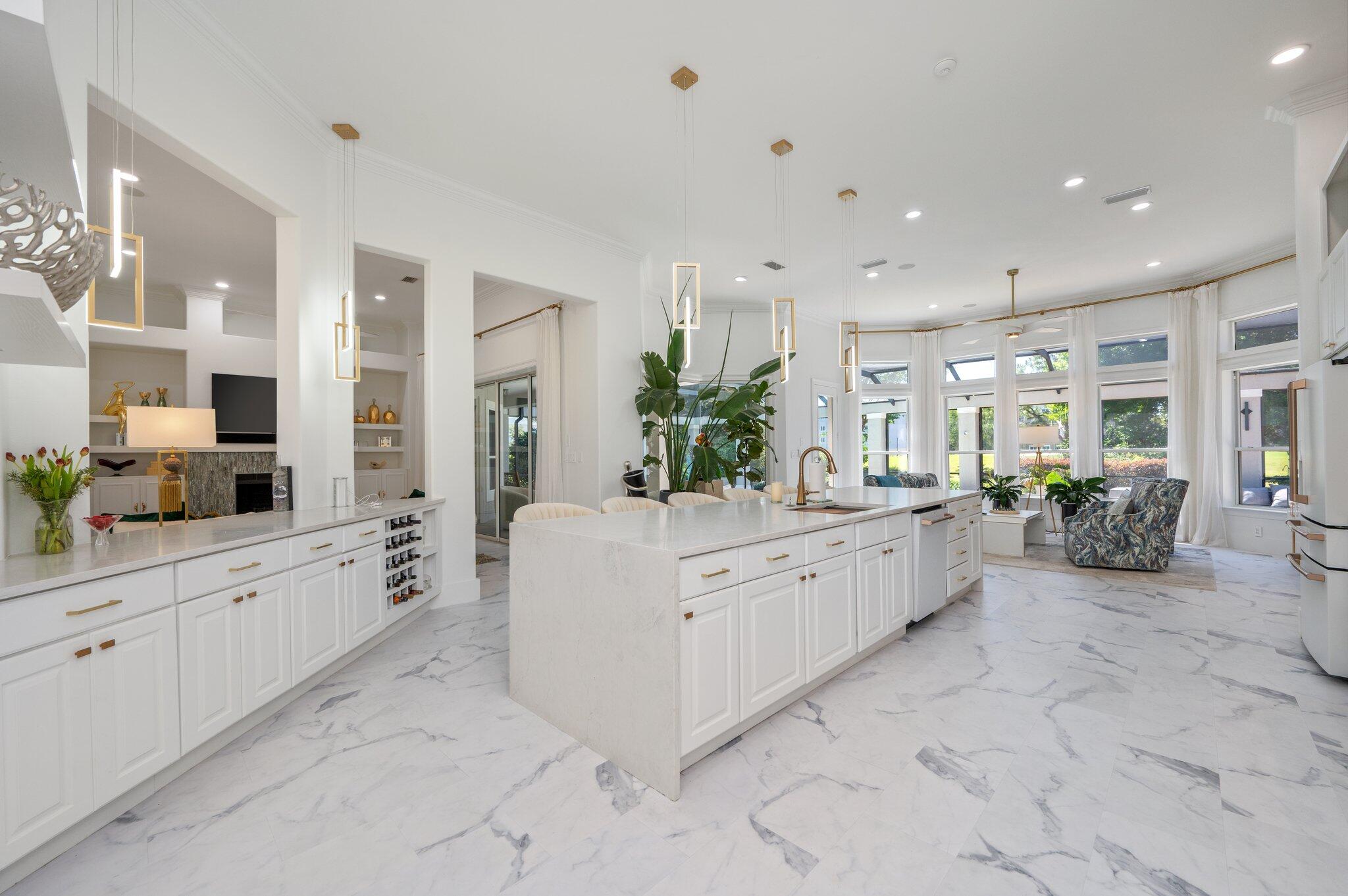 KELLY PLANTATION - Residential