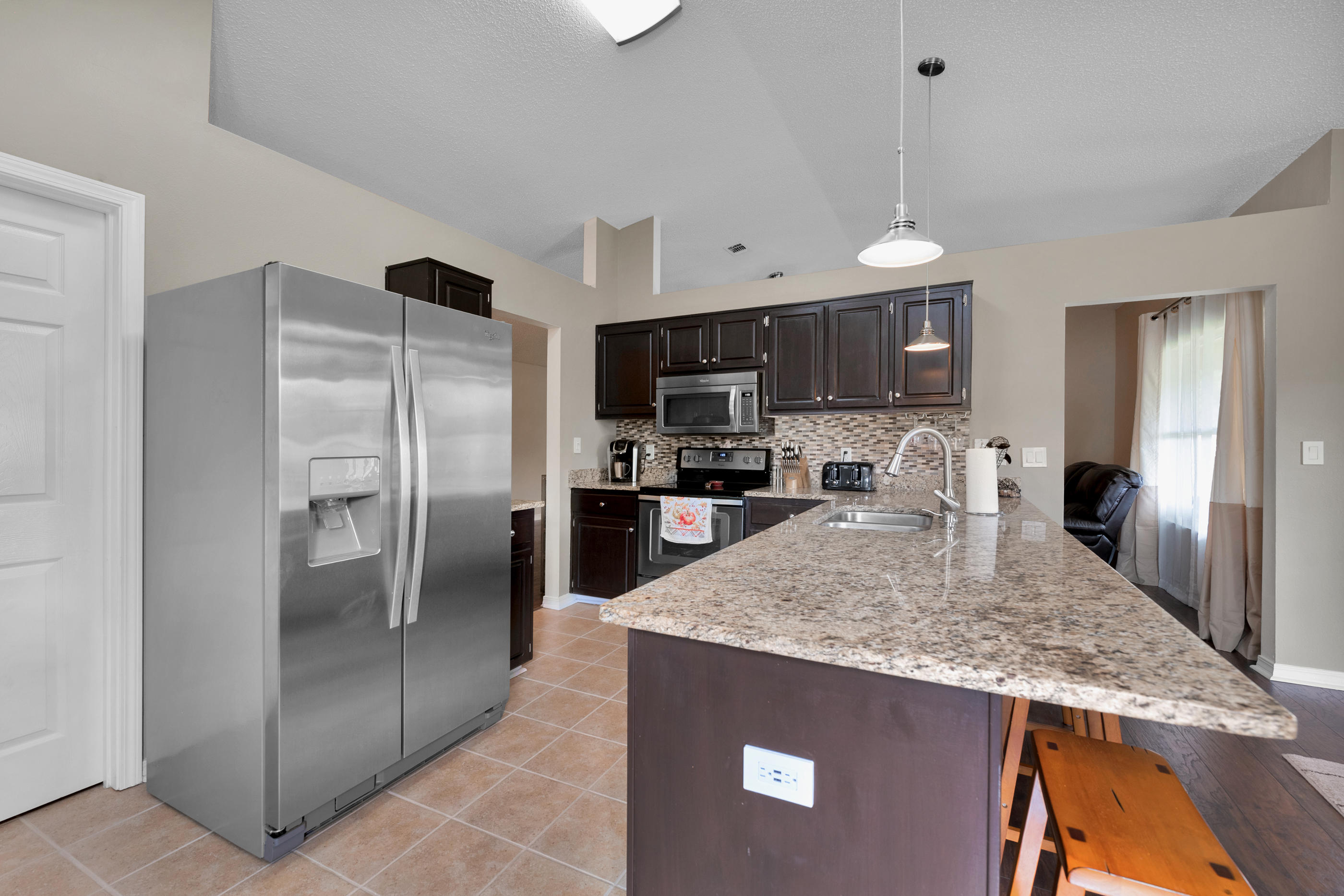 BISCAYNE POINTE - Residential