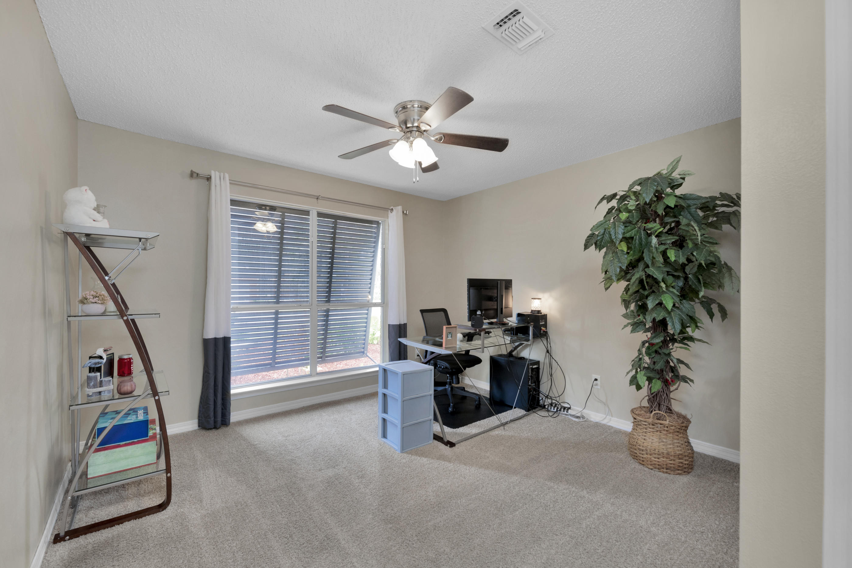 BISCAYNE POINTE - Residential