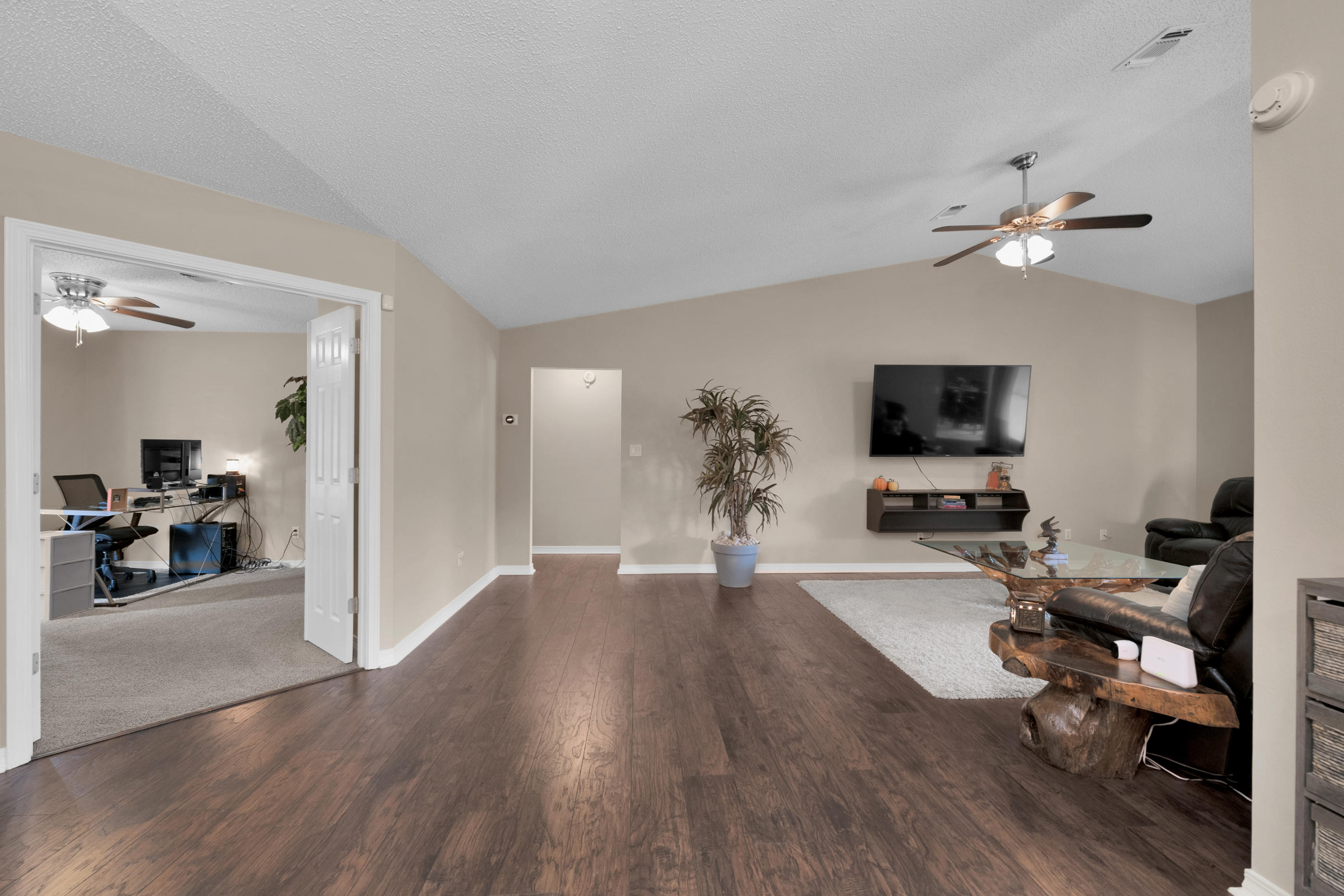 BISCAYNE POINTE - Residential