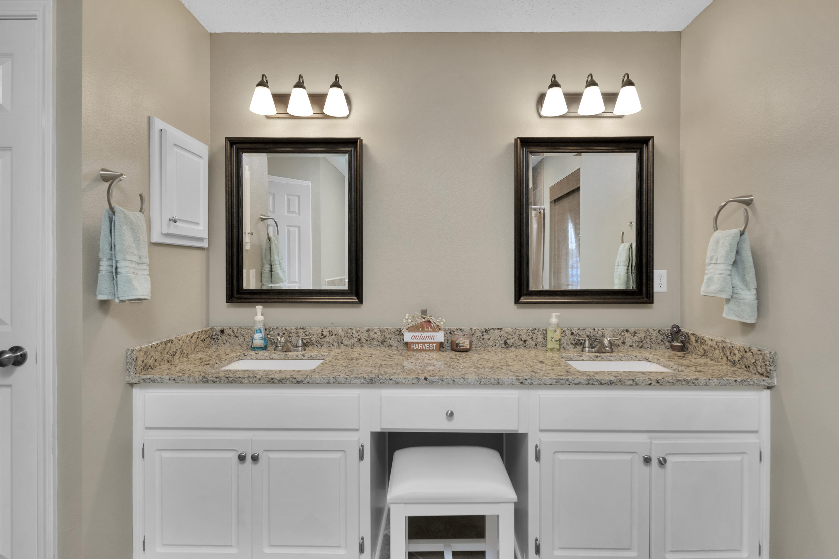 BISCAYNE POINTE - Residential