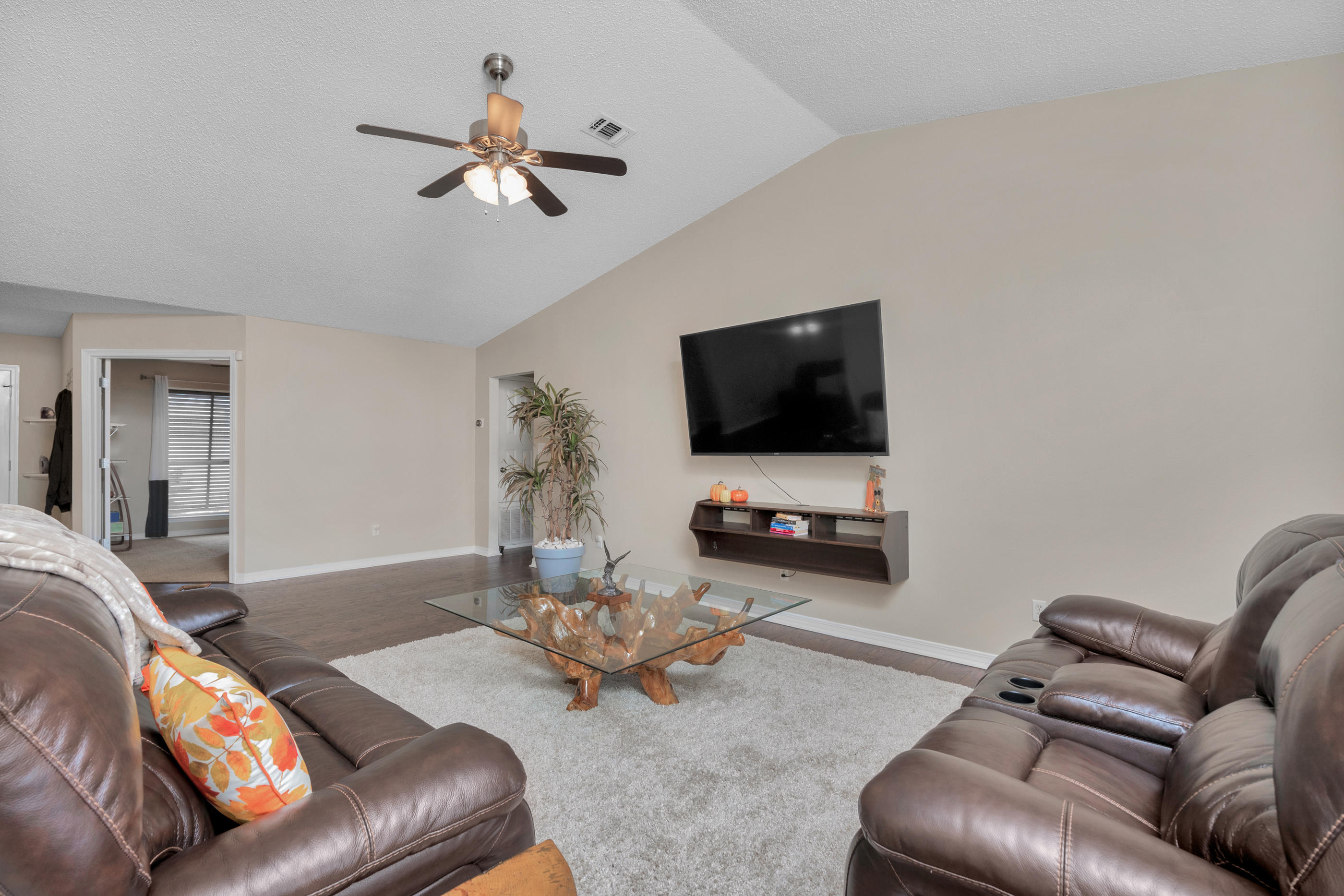 BISCAYNE POINTE - Residential