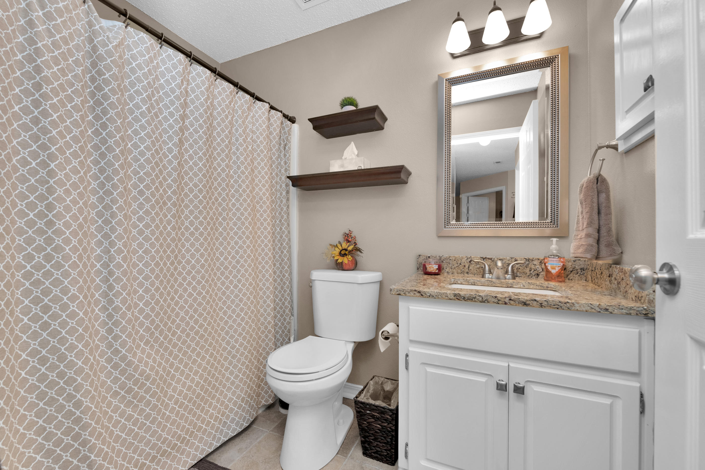 BISCAYNE POINTE - Residential