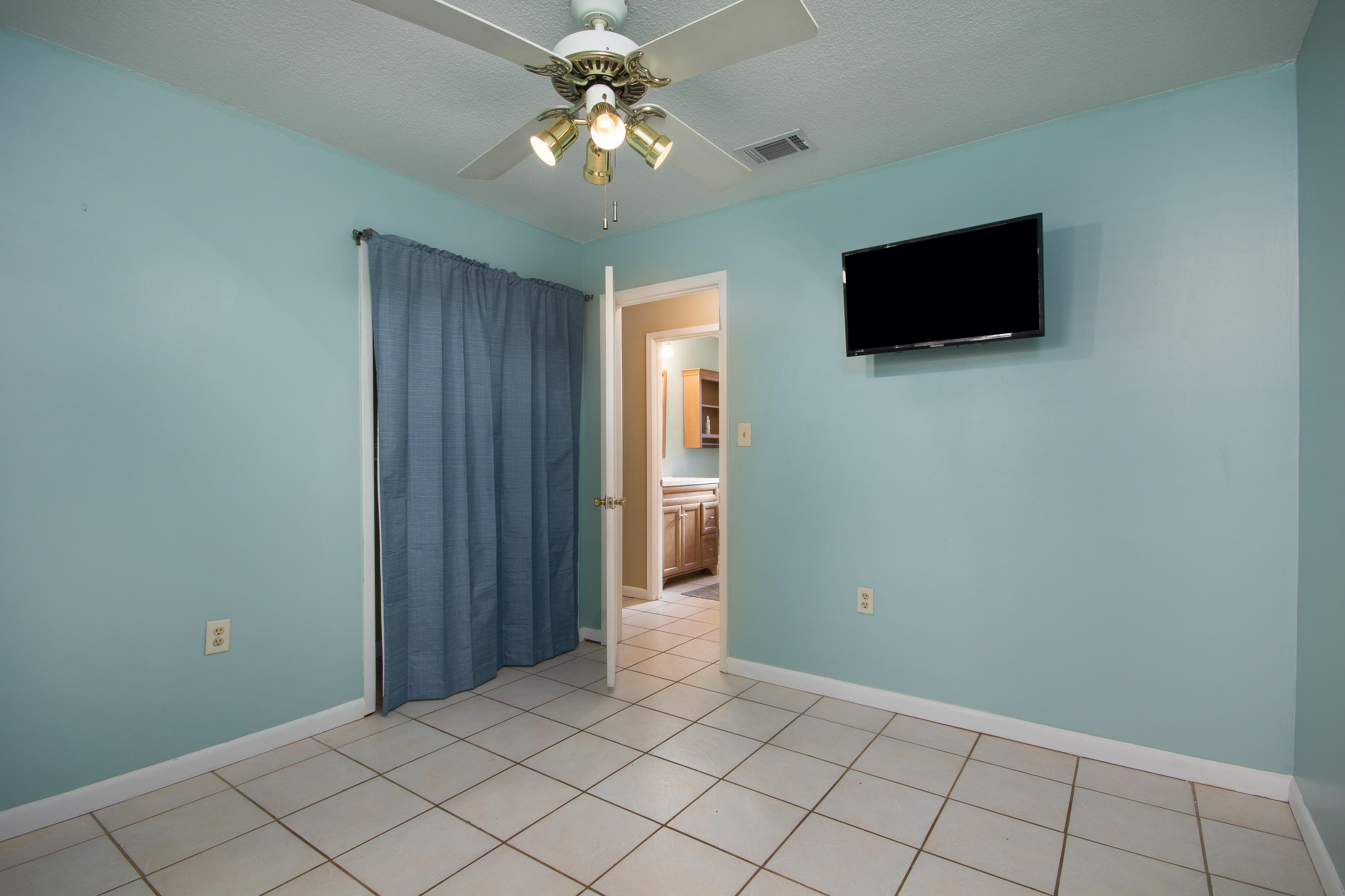 LAKEVIEW ESTATES - Residential