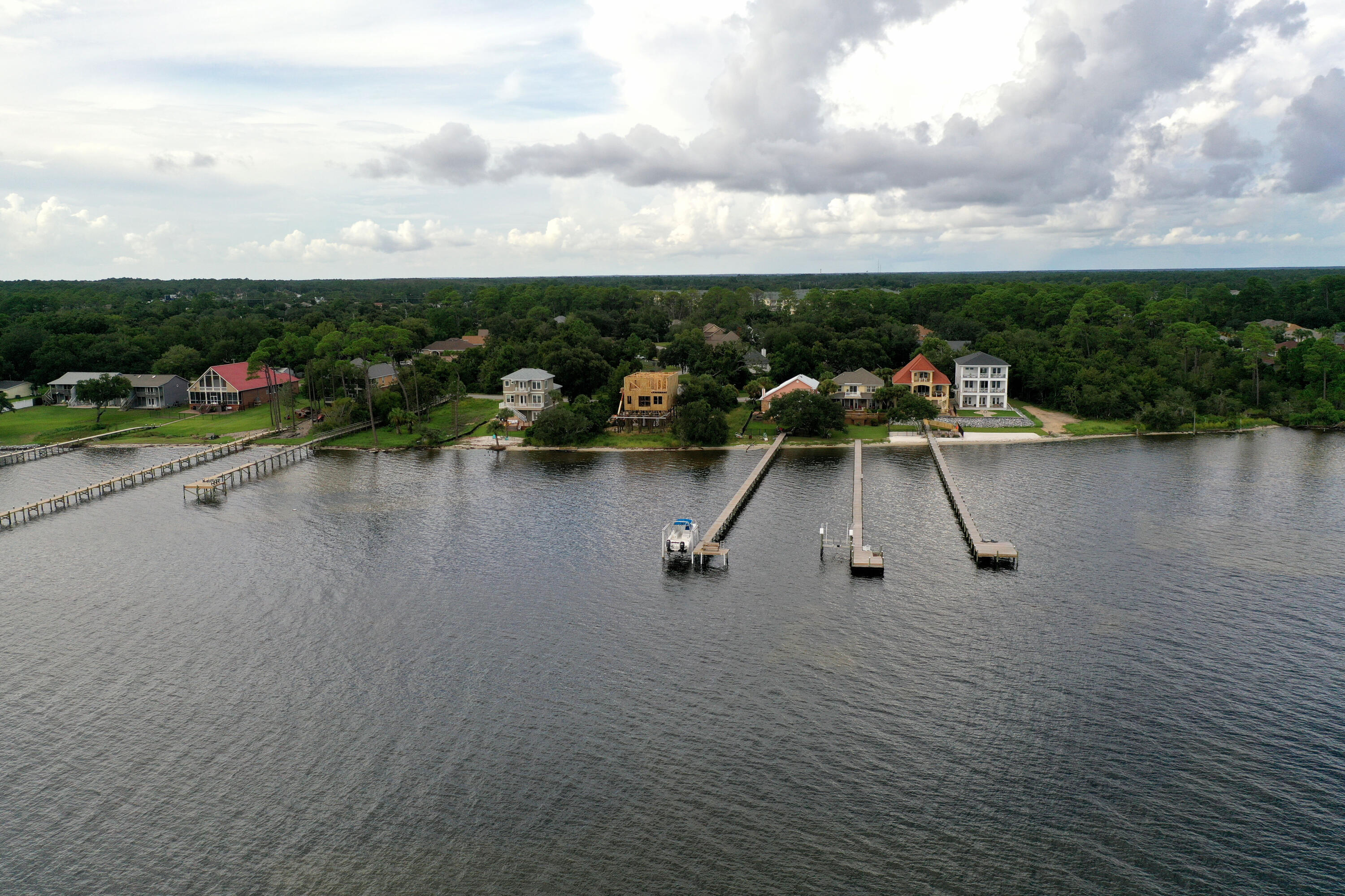 MAGNOLIA HARBOR - Land