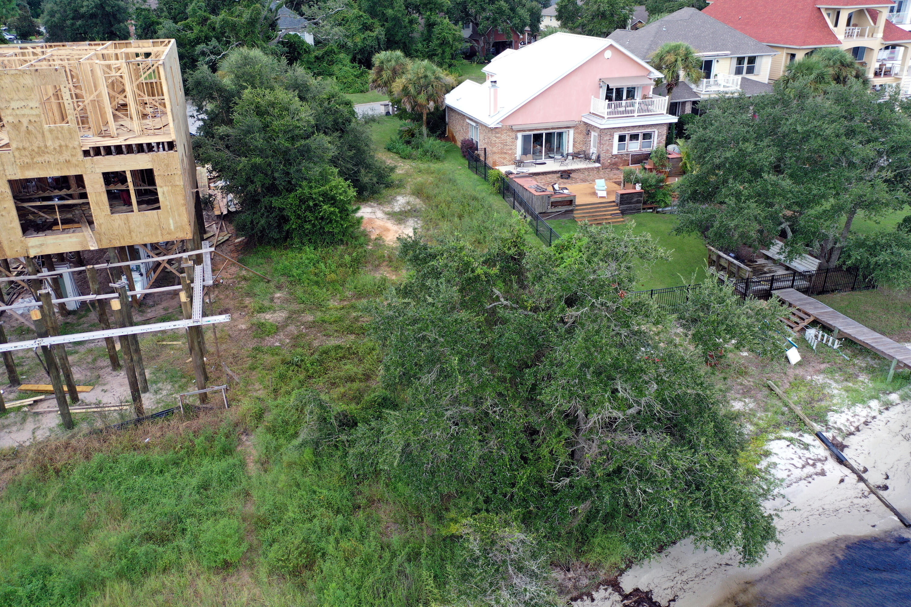 MAGNOLIA HARBOR - Land