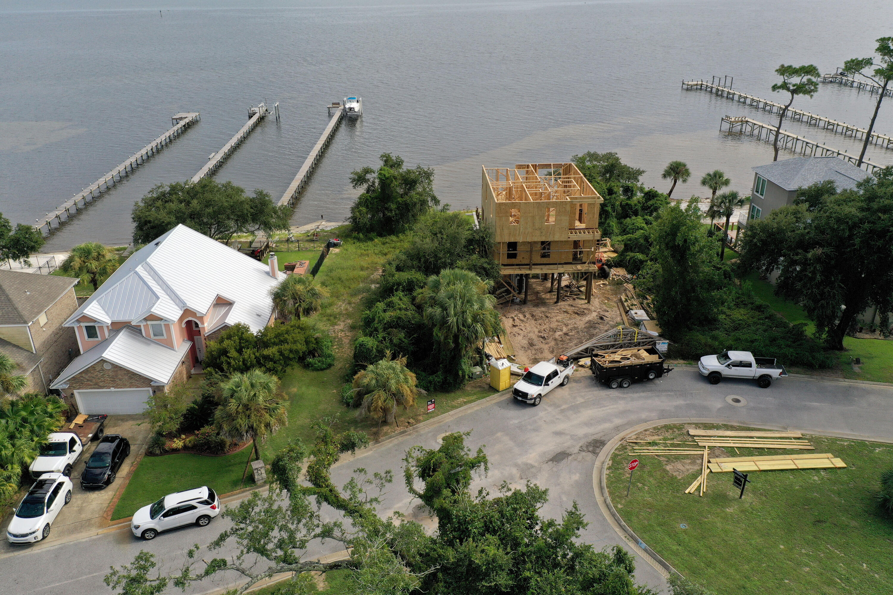 MAGNOLIA HARBOR - Land