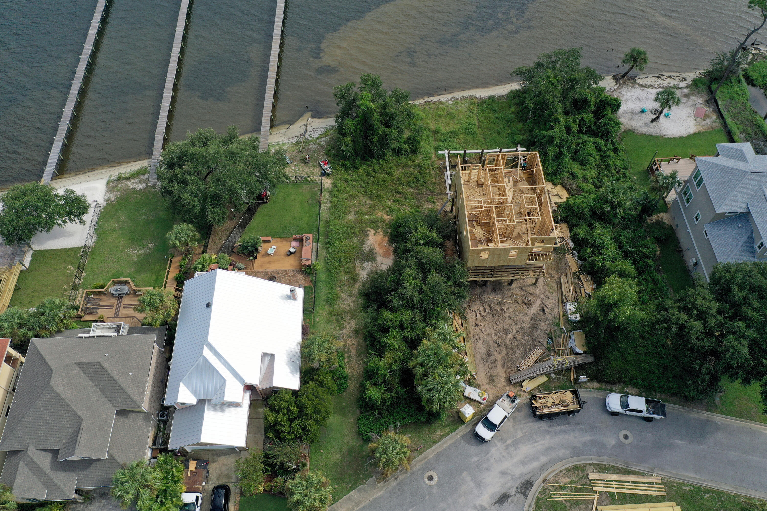 MAGNOLIA HARBOR - Land