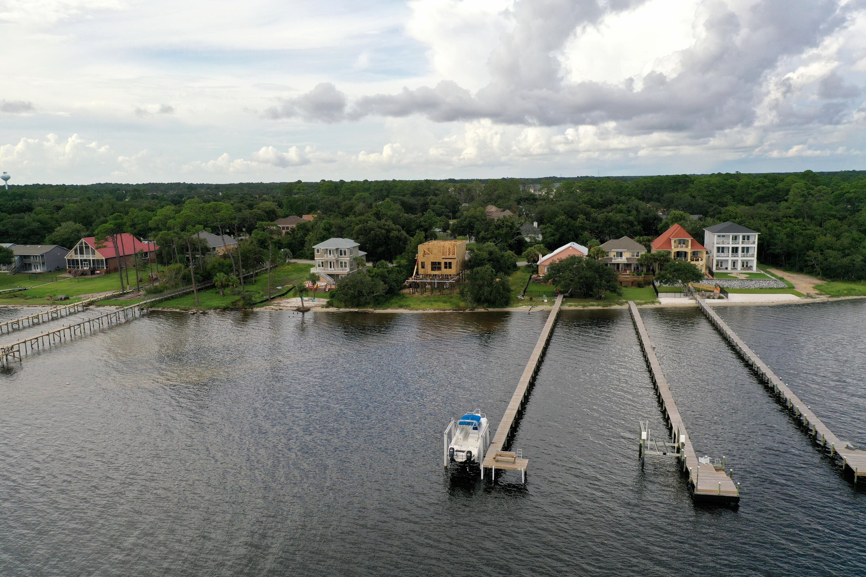 MAGNOLIA HARBOR - Land