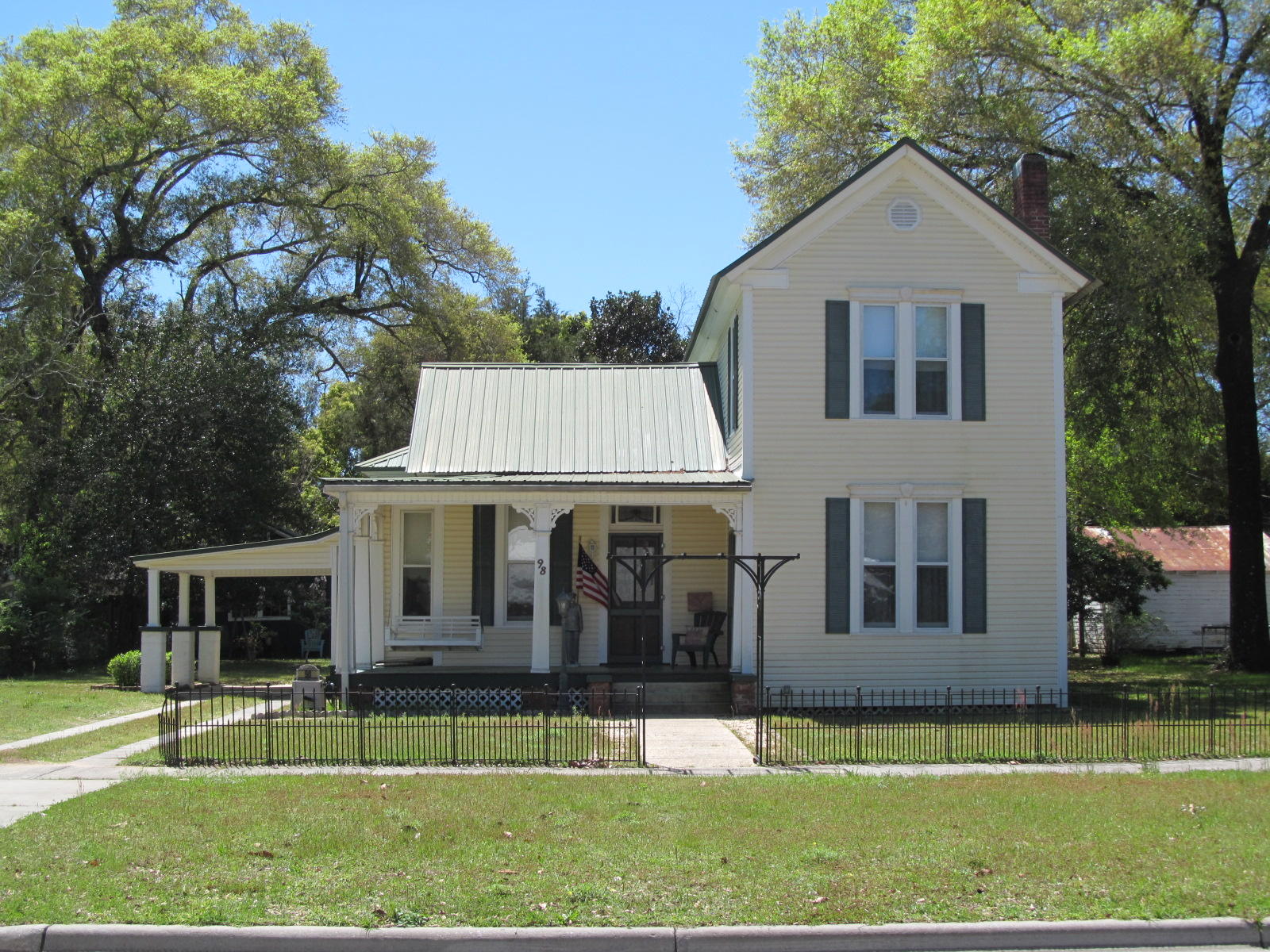 TOWN OF DEFUNIAK SPRINGS - Residential