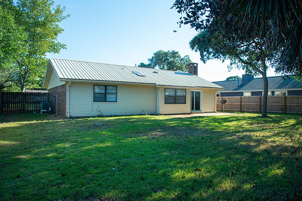 OAKRIDGE MANOR - Residential Lease