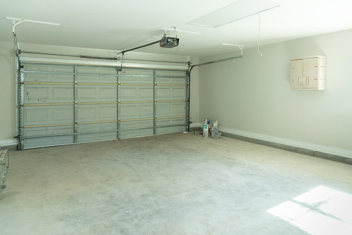 OAKRIDGE MANOR - Residential Lease