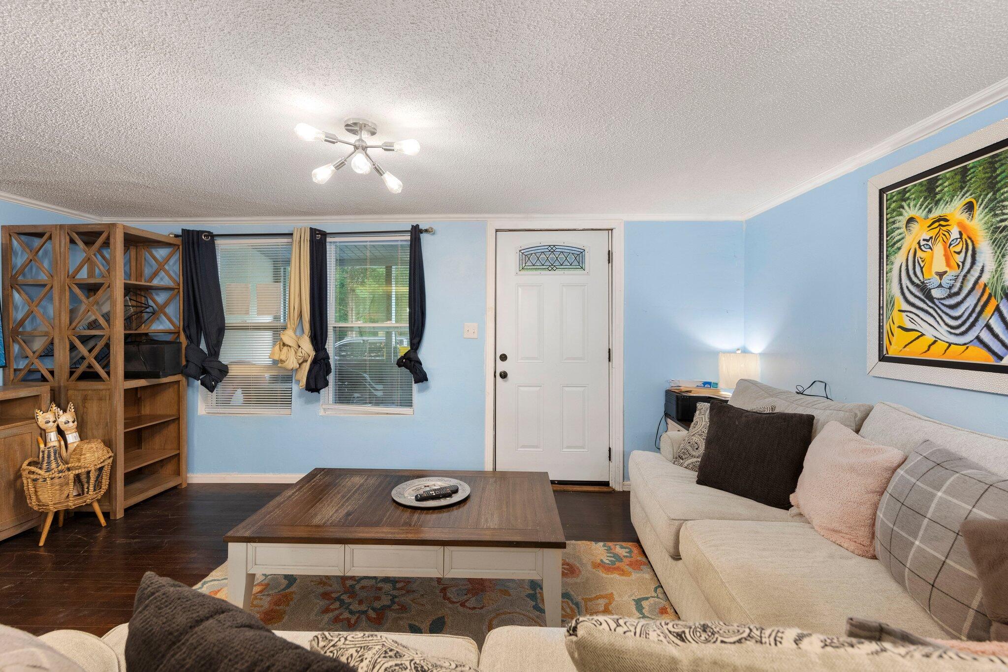 MORRIS ADDN TO CRESTVIEW - Residential