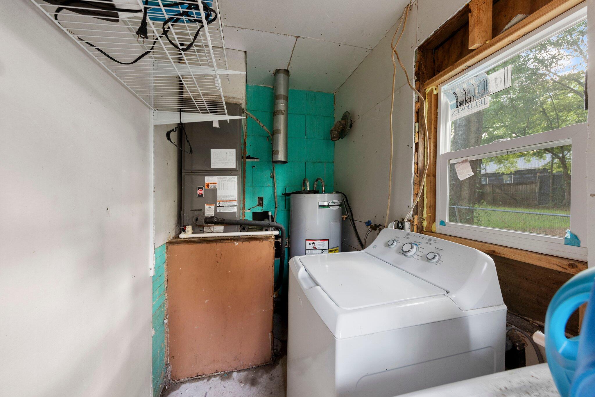 MORRIS ADDN TO CRESTVIEW - Residential