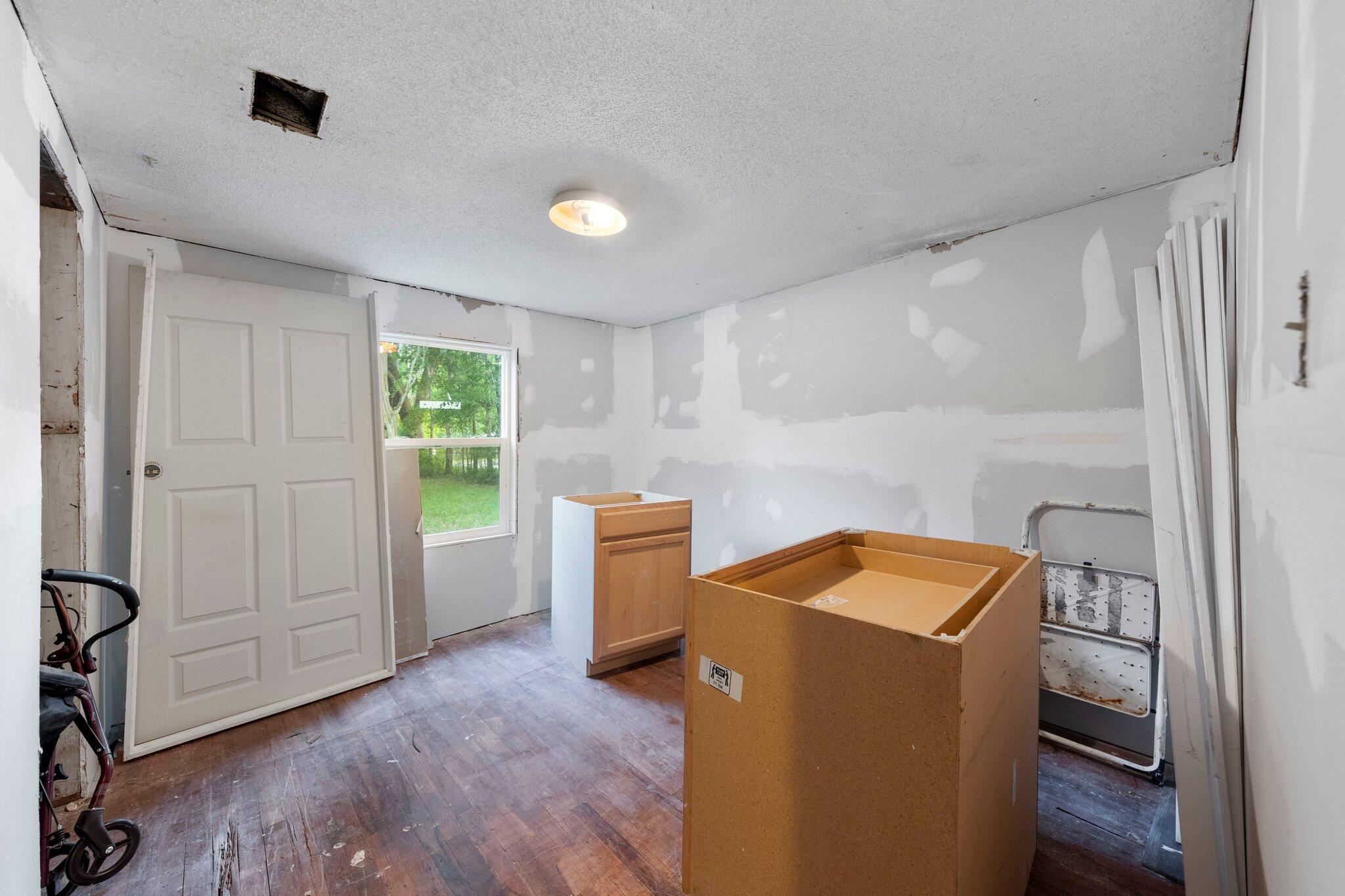 MORRIS ADDN TO CRESTVIEW - Residential