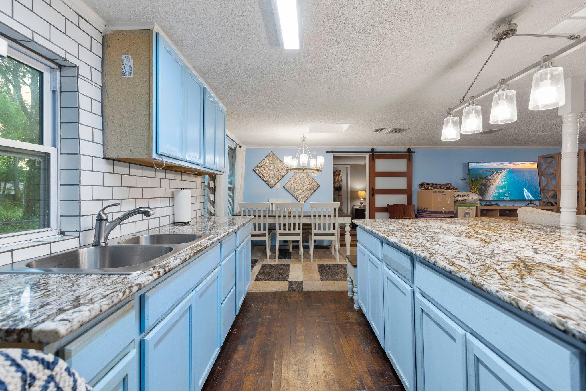 MORRIS ADDN TO CRESTVIEW - Residential