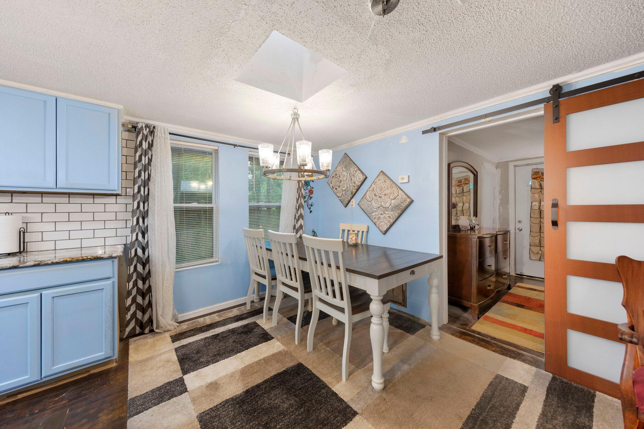 MORRIS ADDN TO CRESTVIEW - Residential