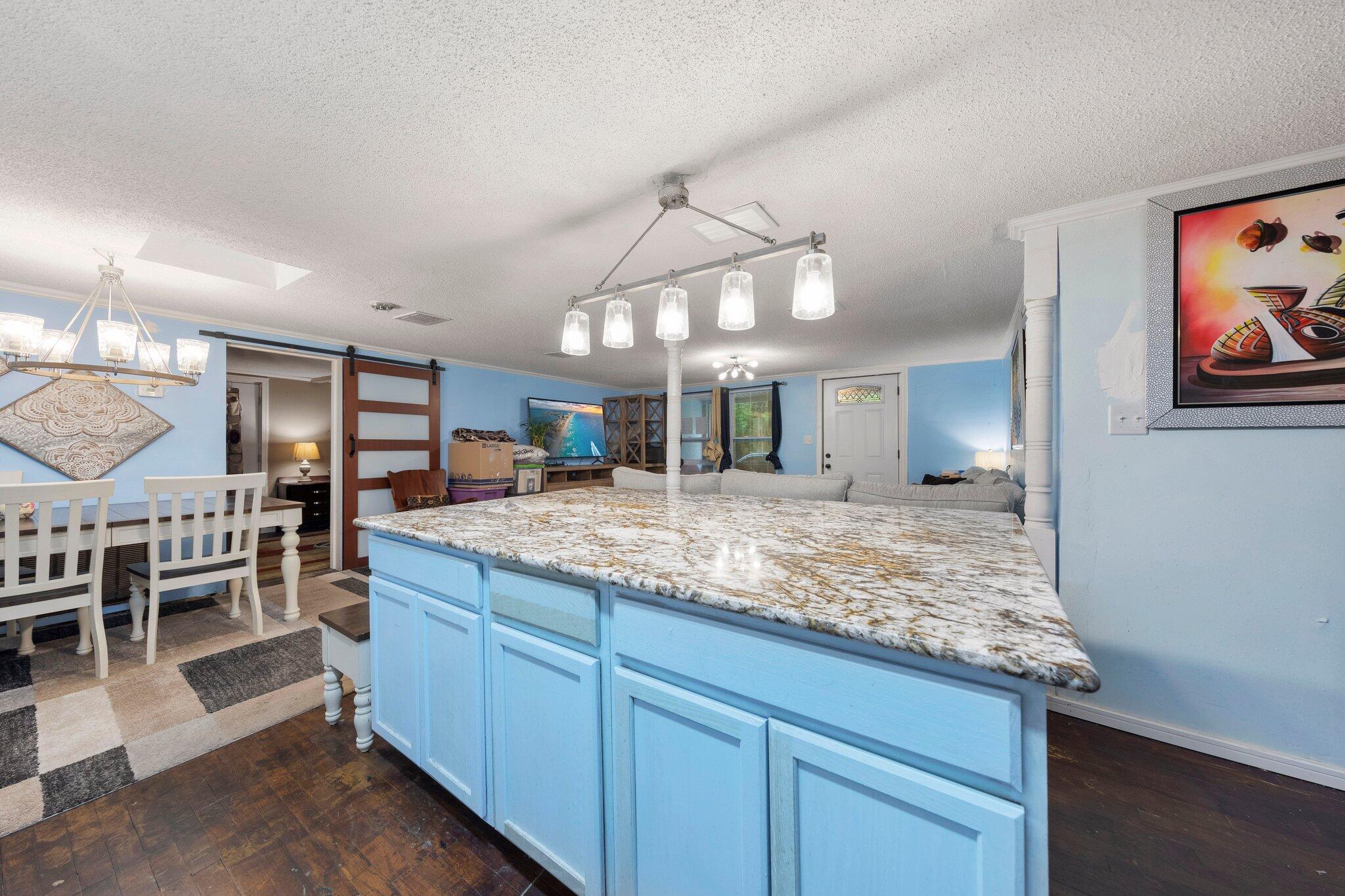 MORRIS ADDN TO CRESTVIEW - Residential