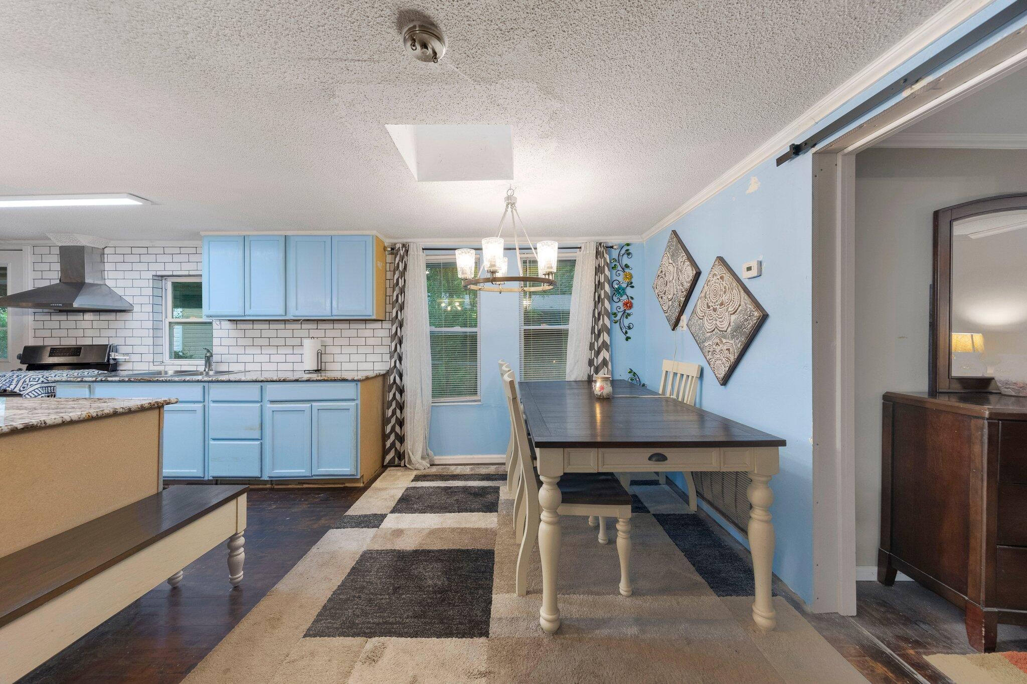 MORRIS ADDN TO CRESTVIEW - Residential