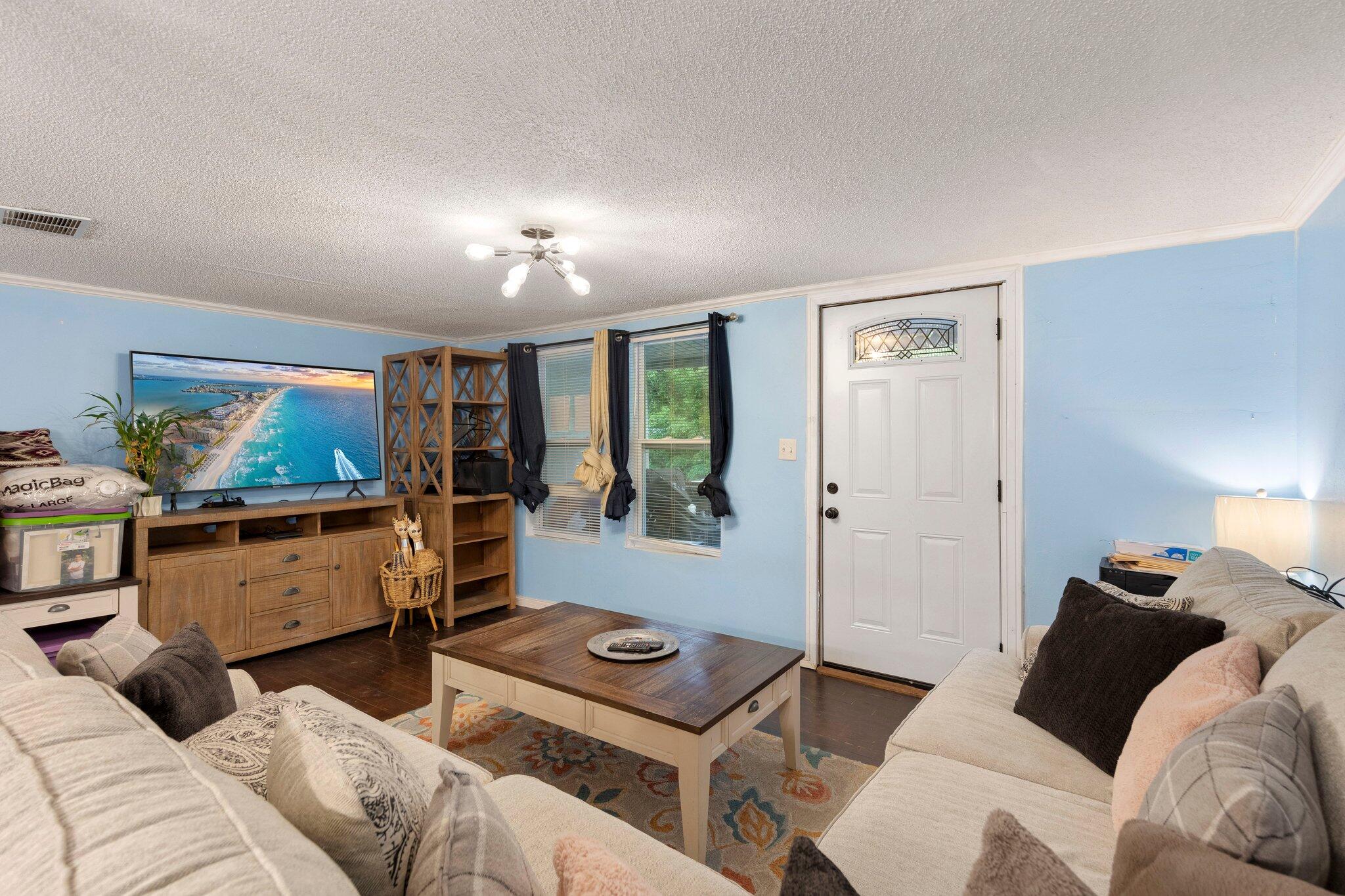 MORRIS ADDN TO CRESTVIEW - Residential