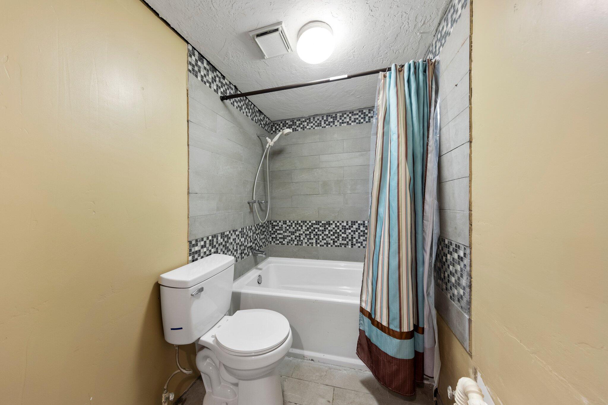 MORRIS ADDN TO CRESTVIEW - Residential