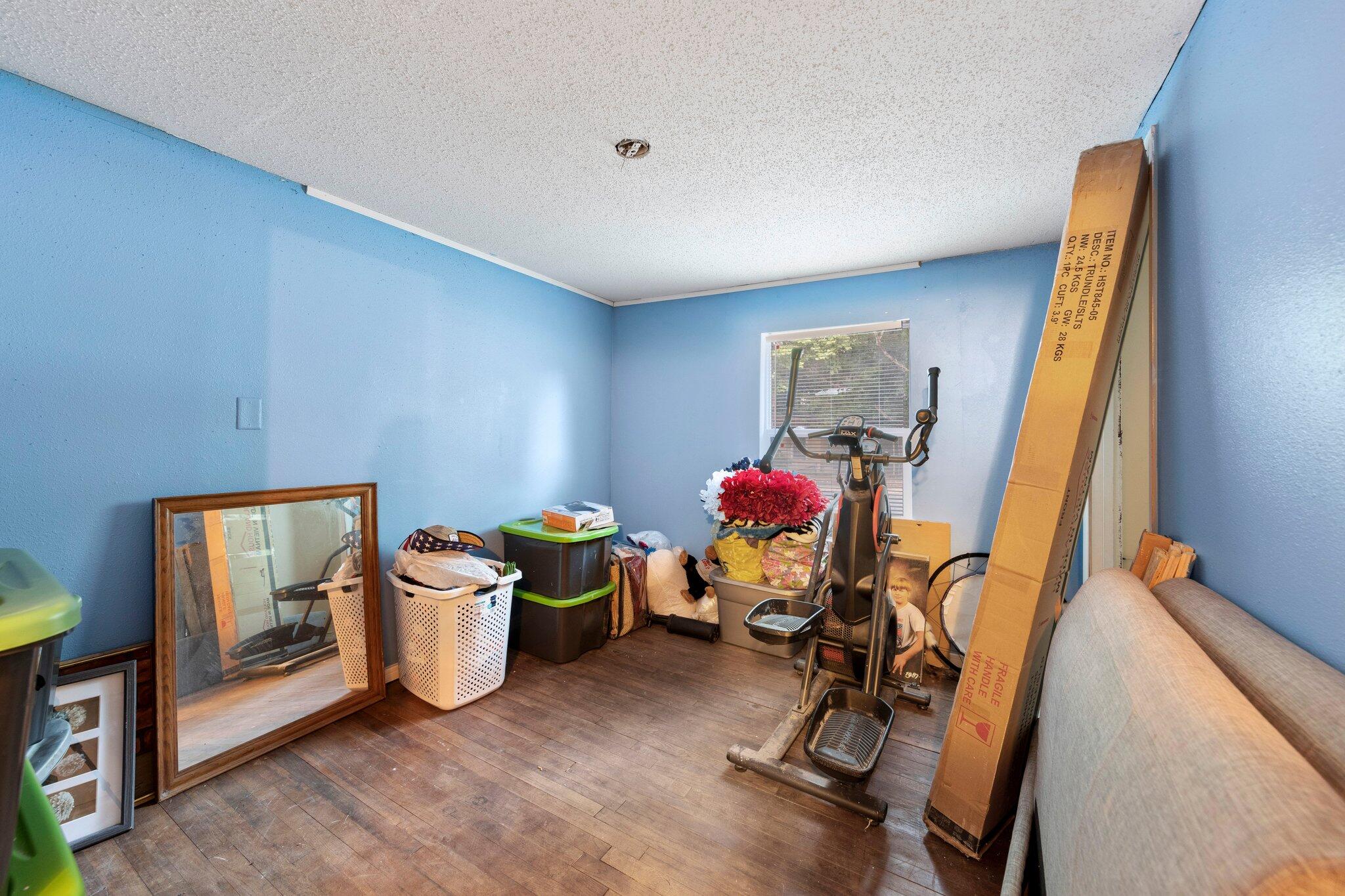 MORRIS ADDN TO CRESTVIEW - Residential