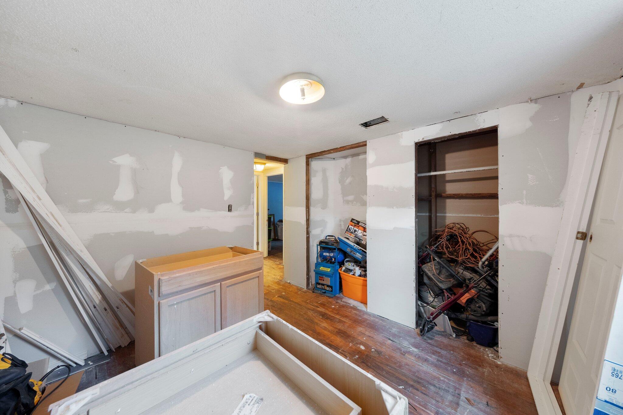 MORRIS ADDN TO CRESTVIEW - Residential