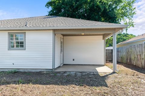 A home in Navarre