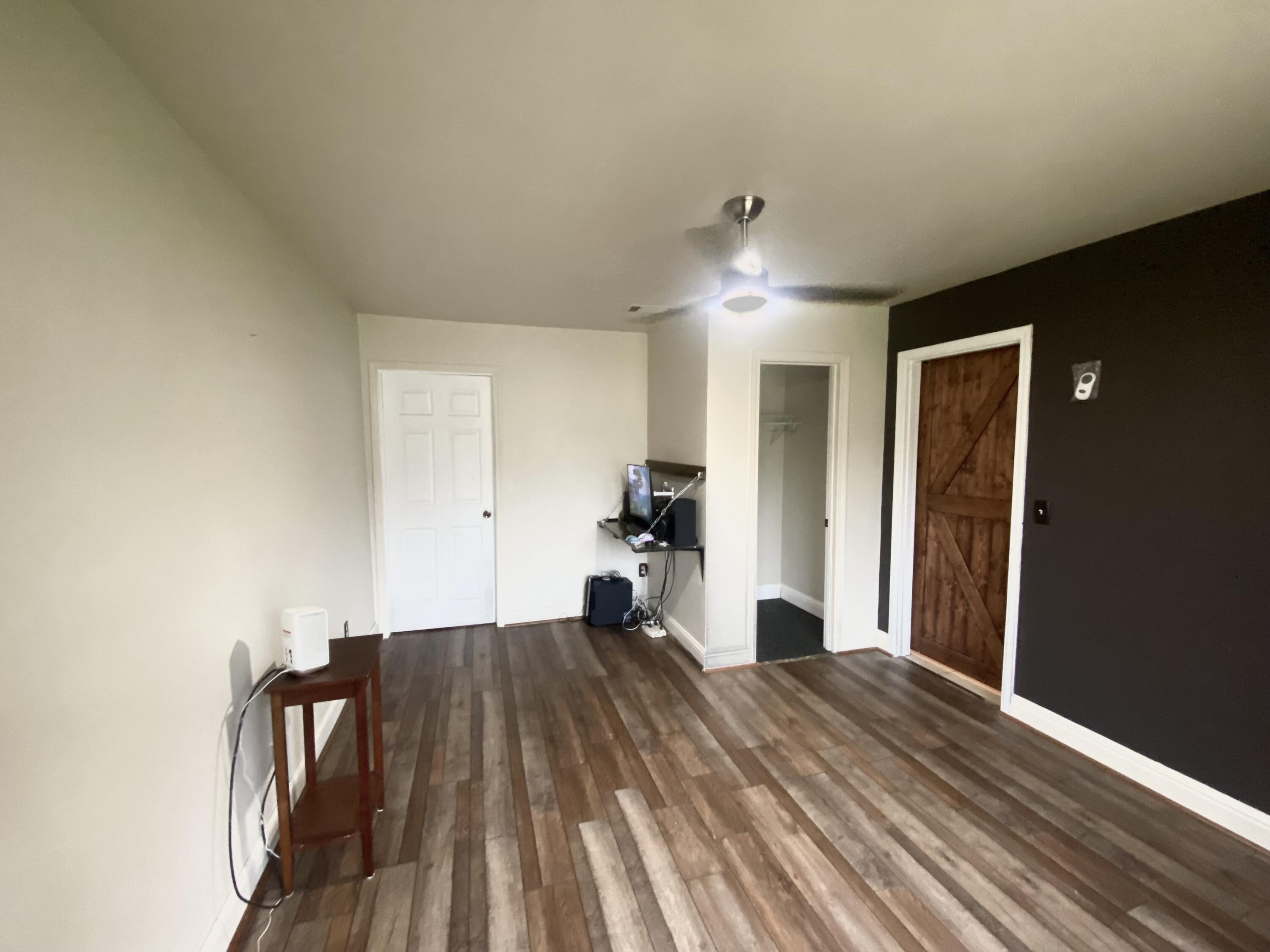 PINE MEADOWS - Residential