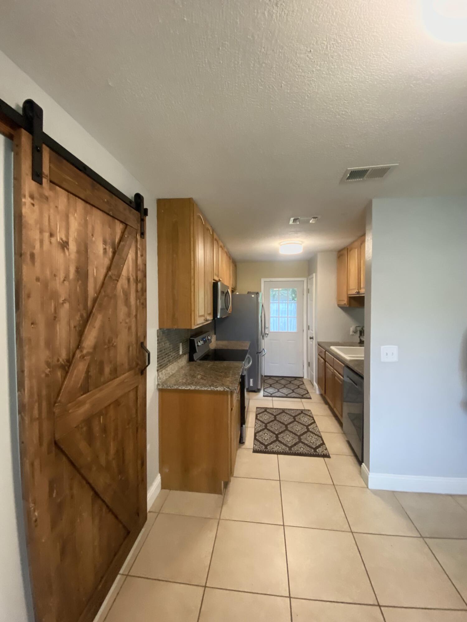 PINE MEADOWS - Residential