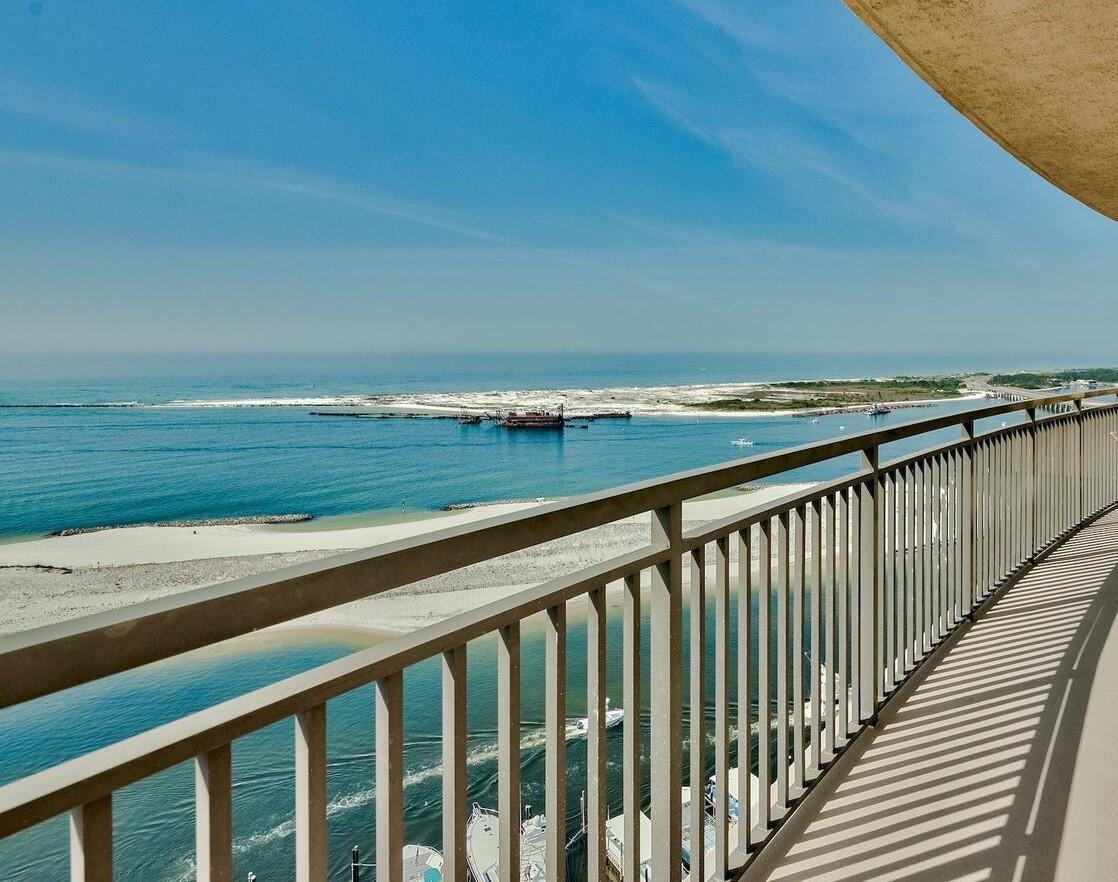 EMERALD GRANDE - Residential